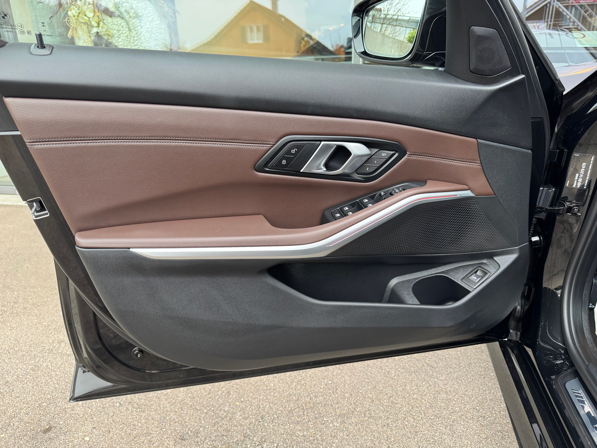 listing desktop thumbnail image 19