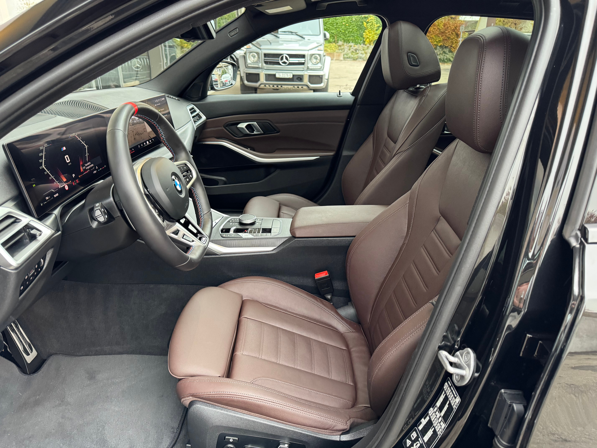 listing desktop thumbnail image 11