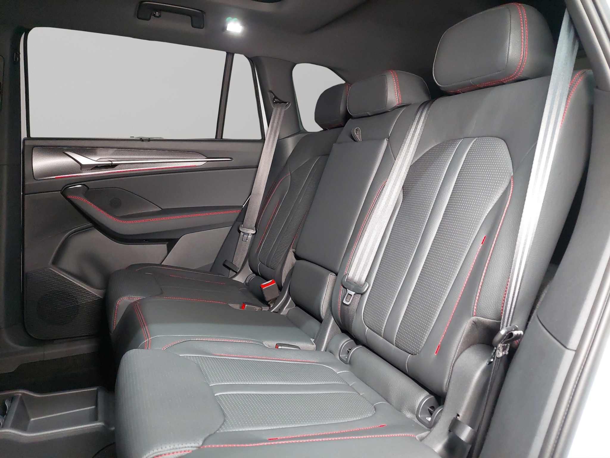 listing desktop thumbnail image 8