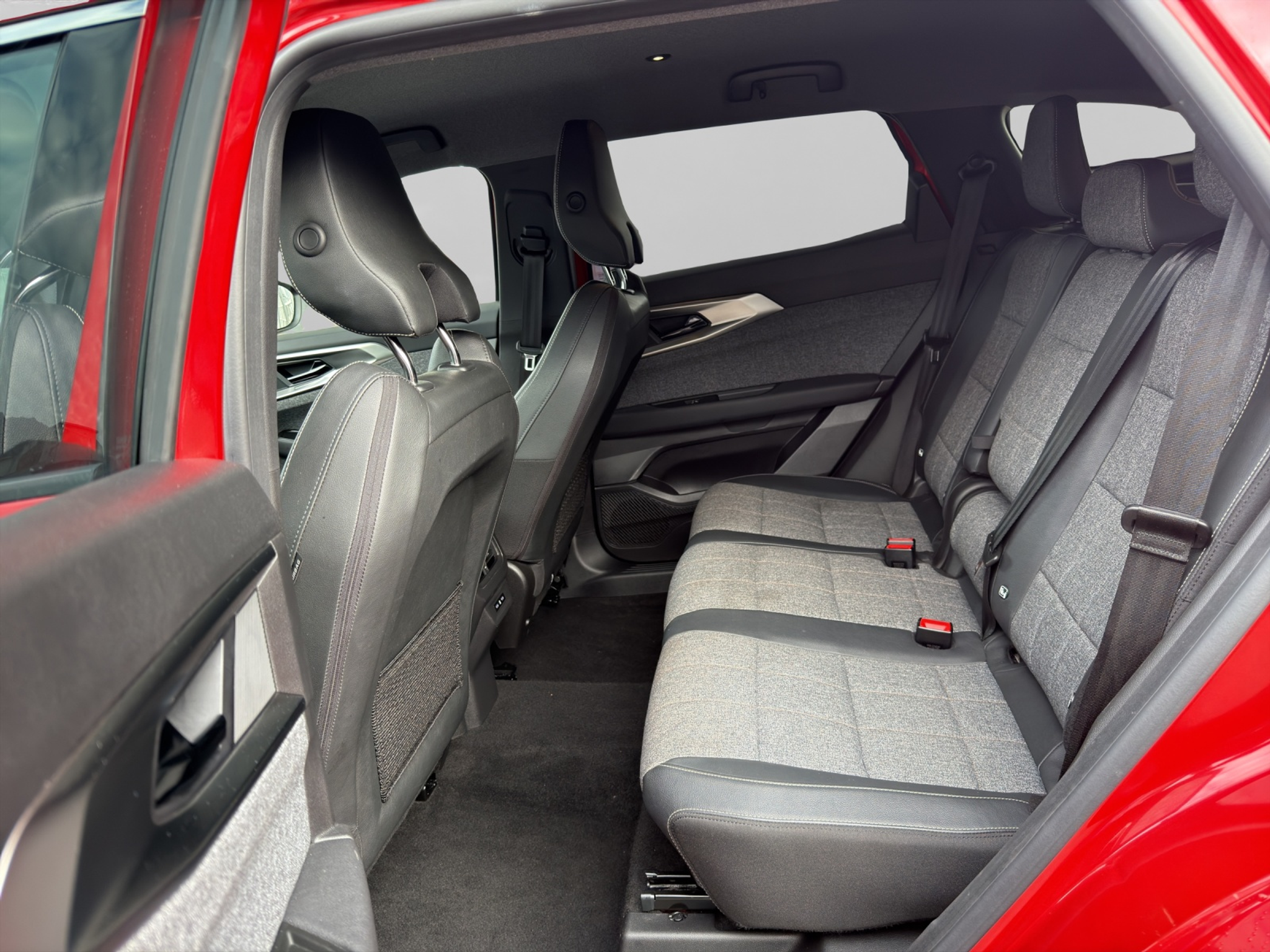 listing desktop thumbnail image 8