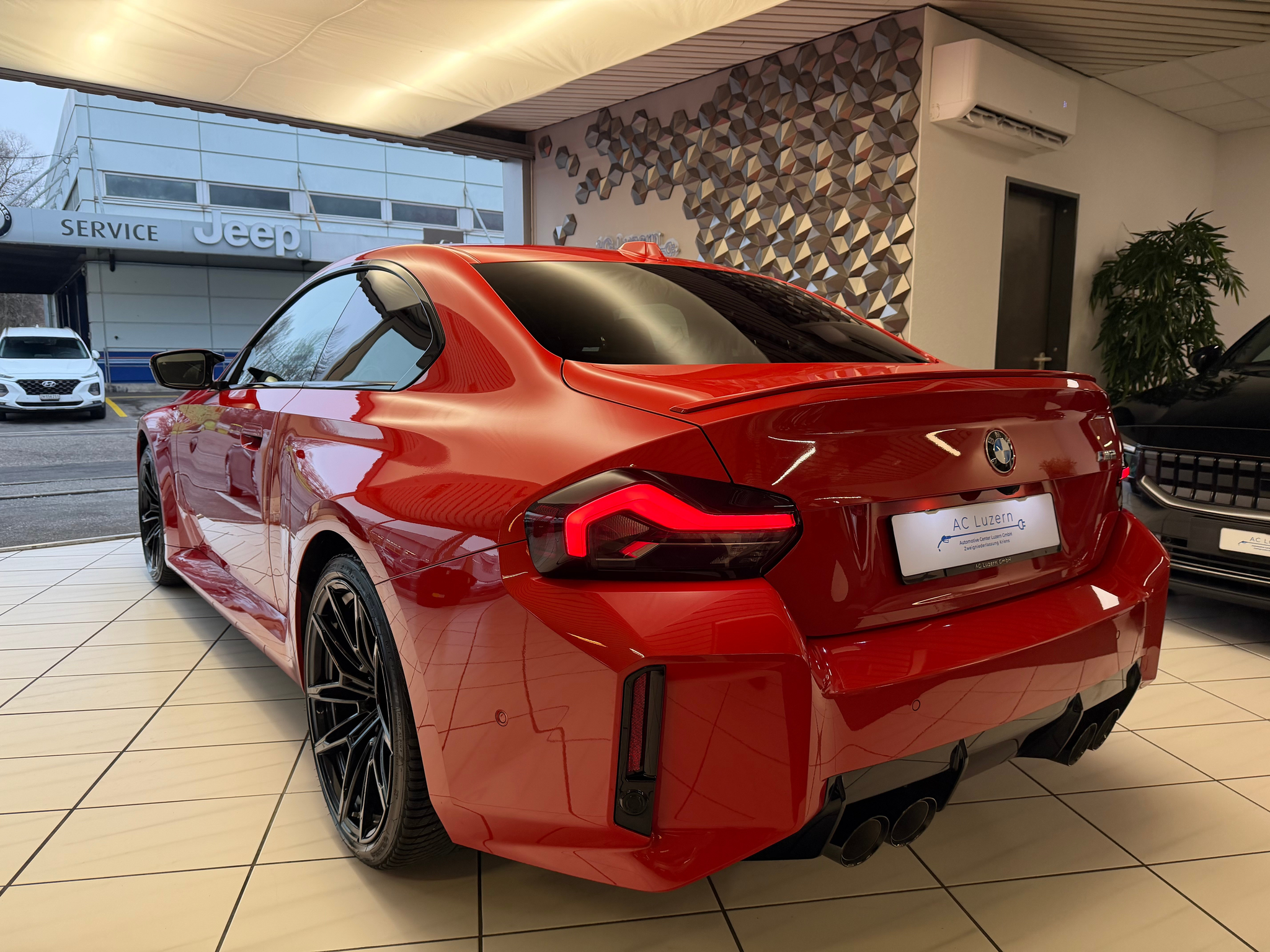 listing desktop thumbnail image 1