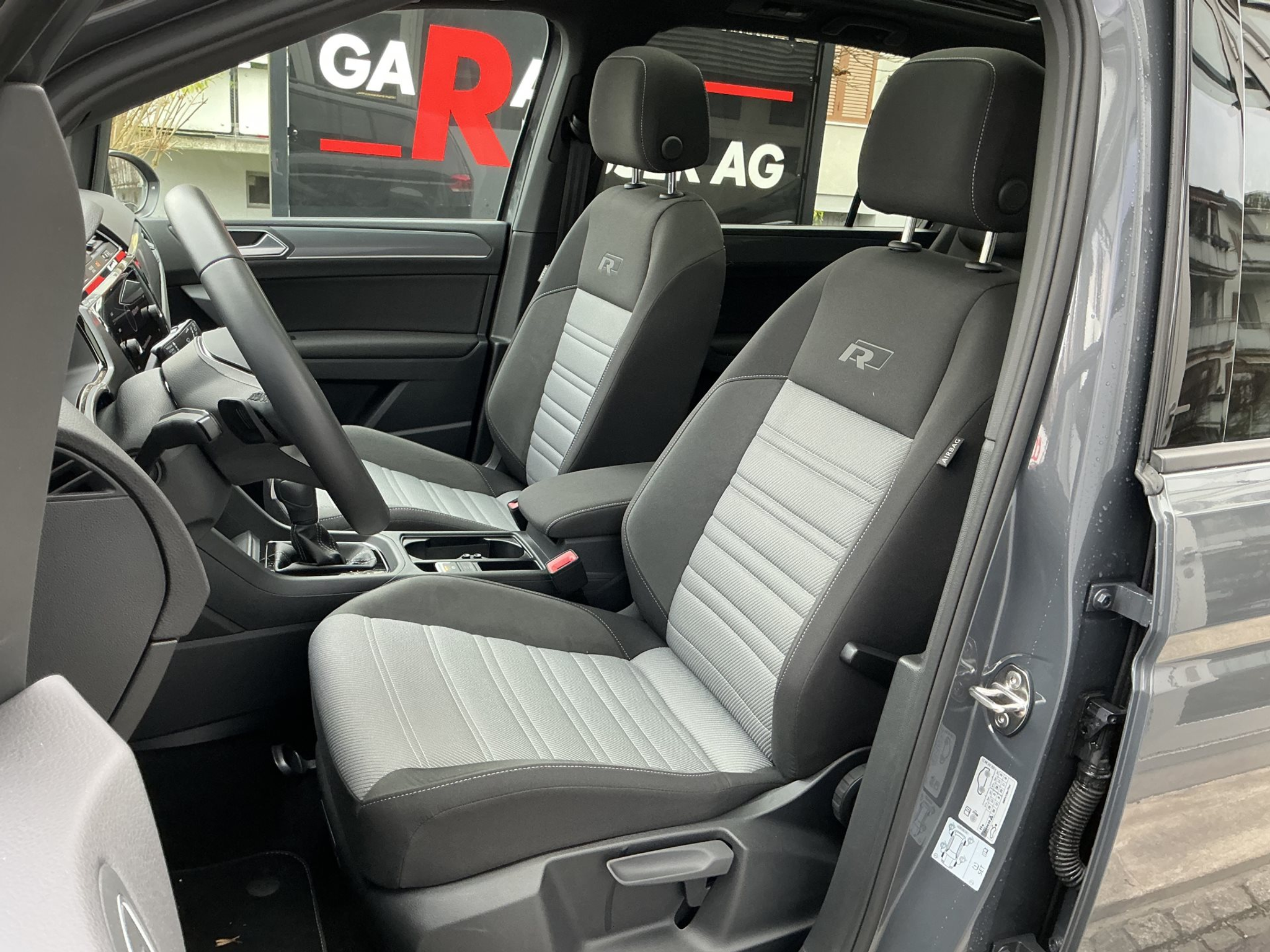 listing desktop thumbnail image 7