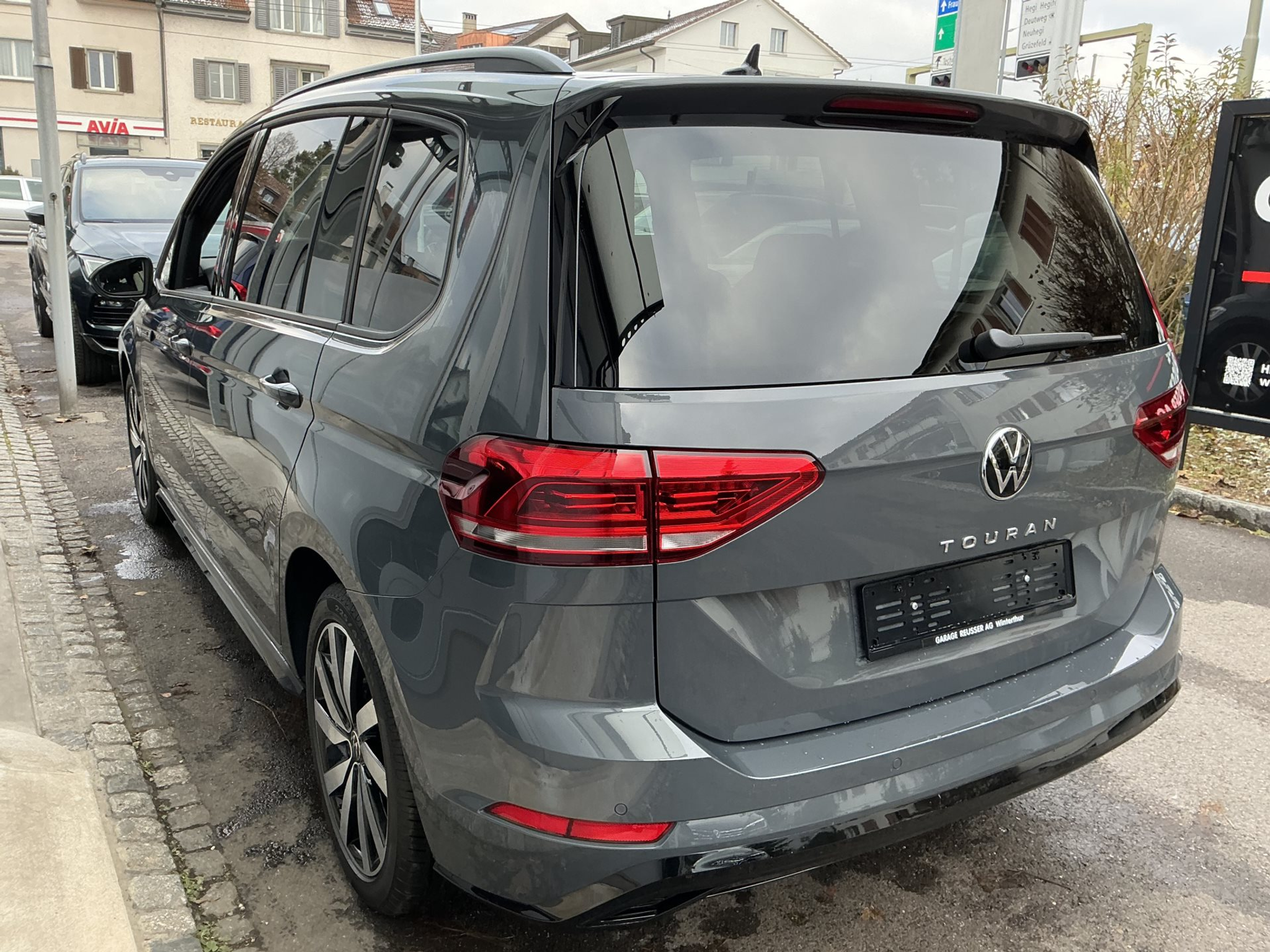 listing desktop thumbnail image 5