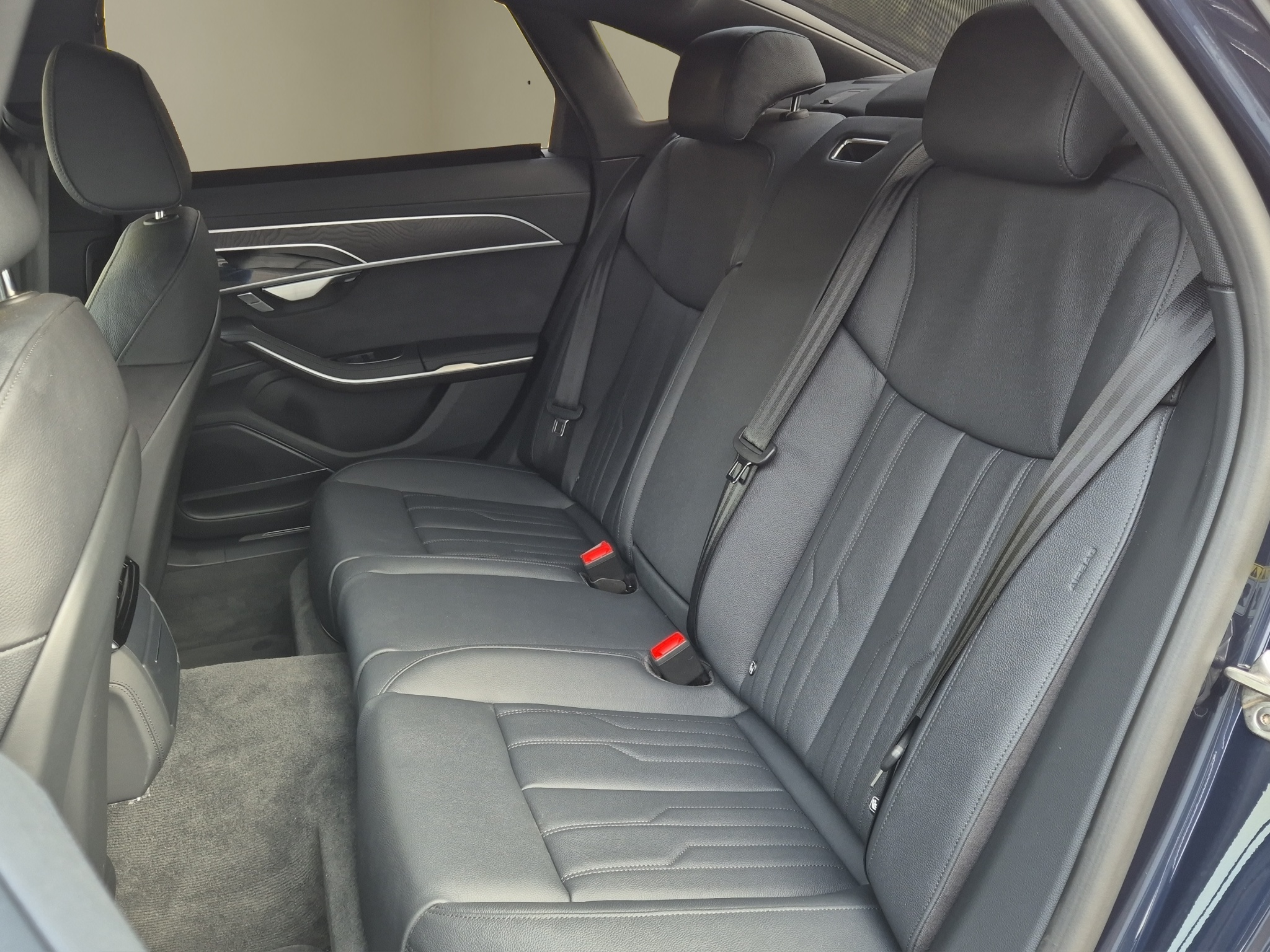 listing desktop thumbnail image 15