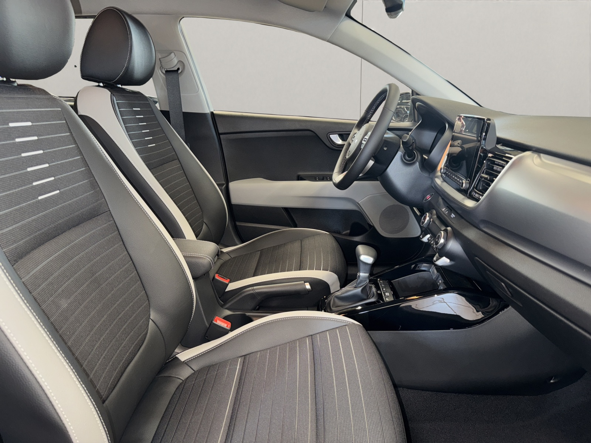 listing desktop thumbnail image 11