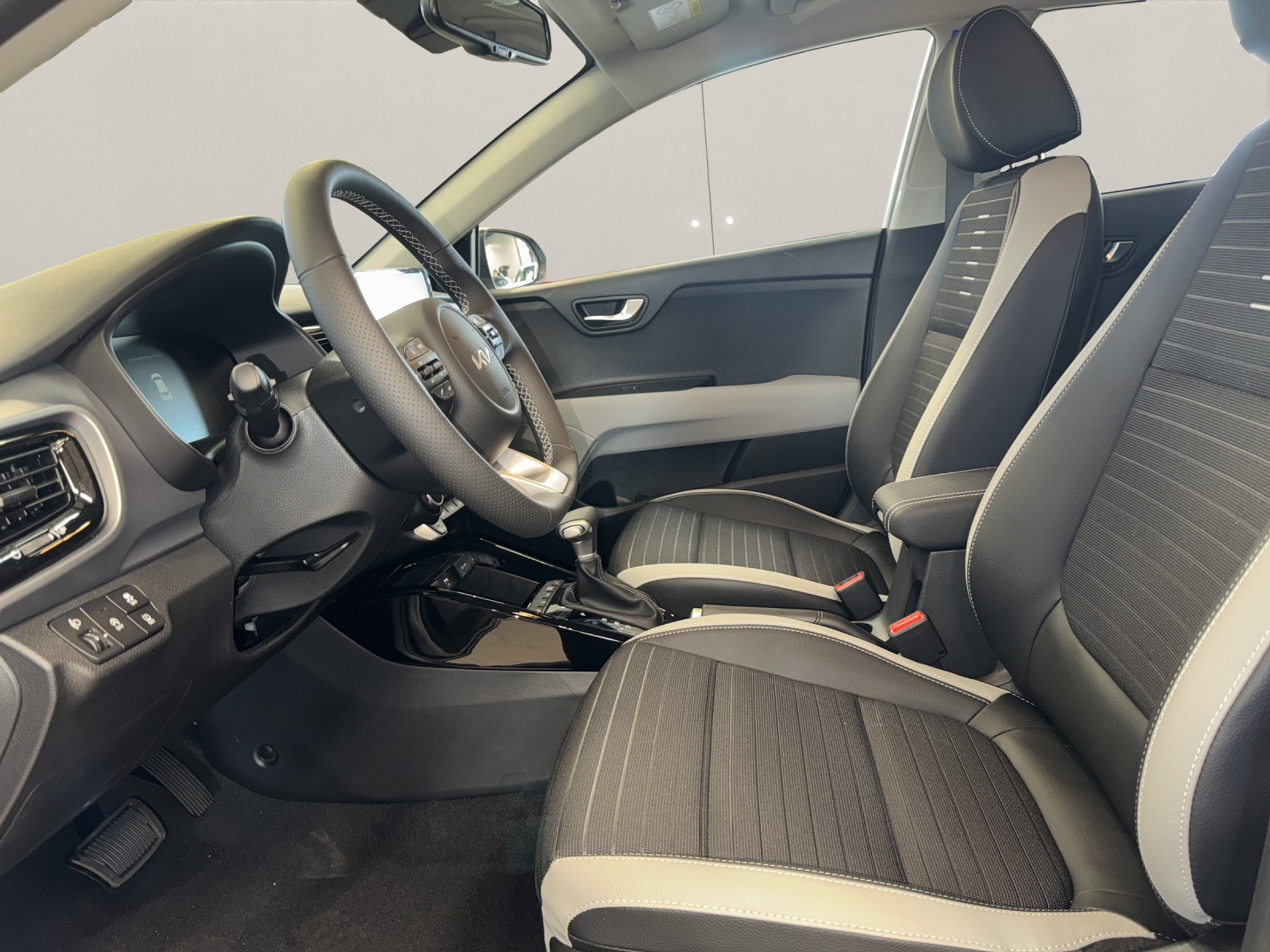 listing desktop thumbnail image 15