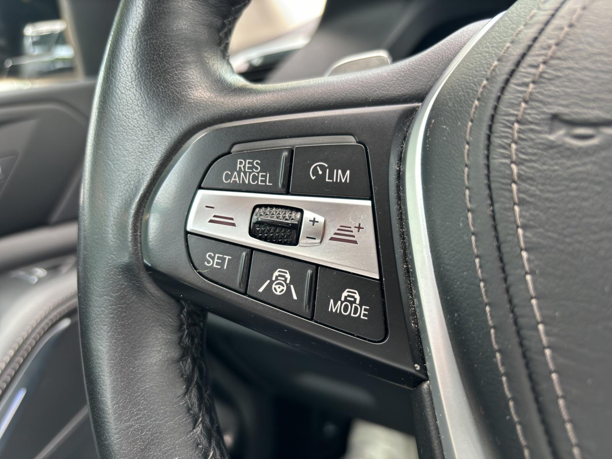 listing desktop thumbnail image 16