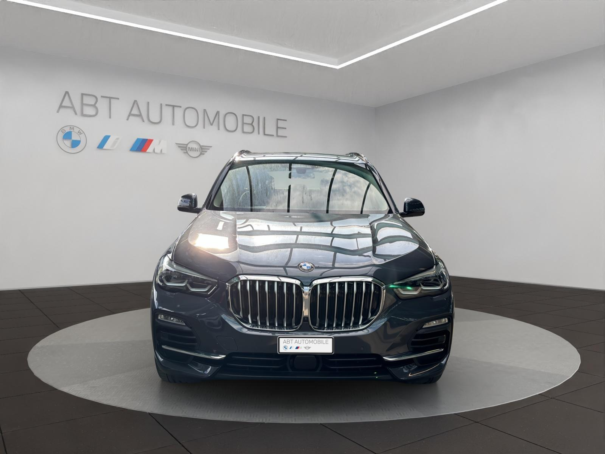 listing desktop thumbnail image 1