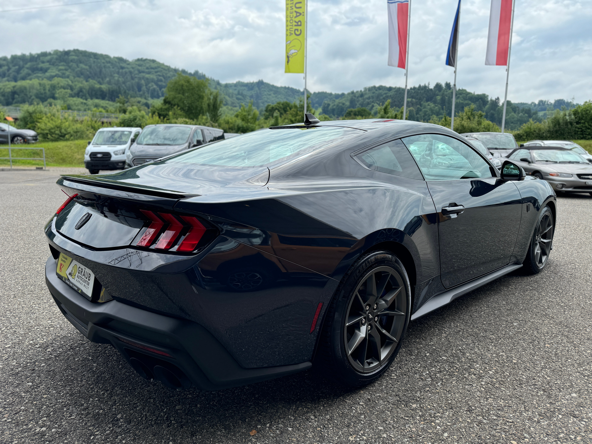 listing desktop thumbnail image 10