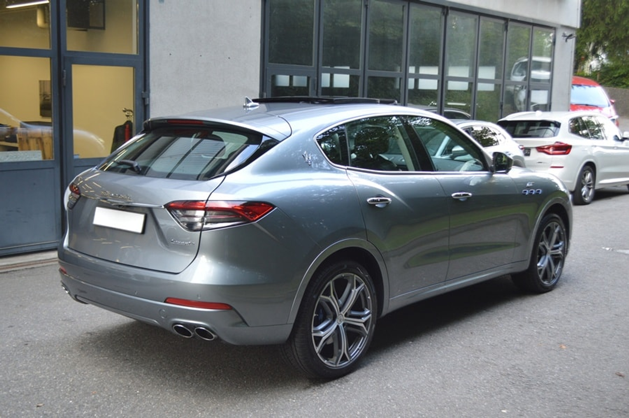 listing desktop thumbnail image 14