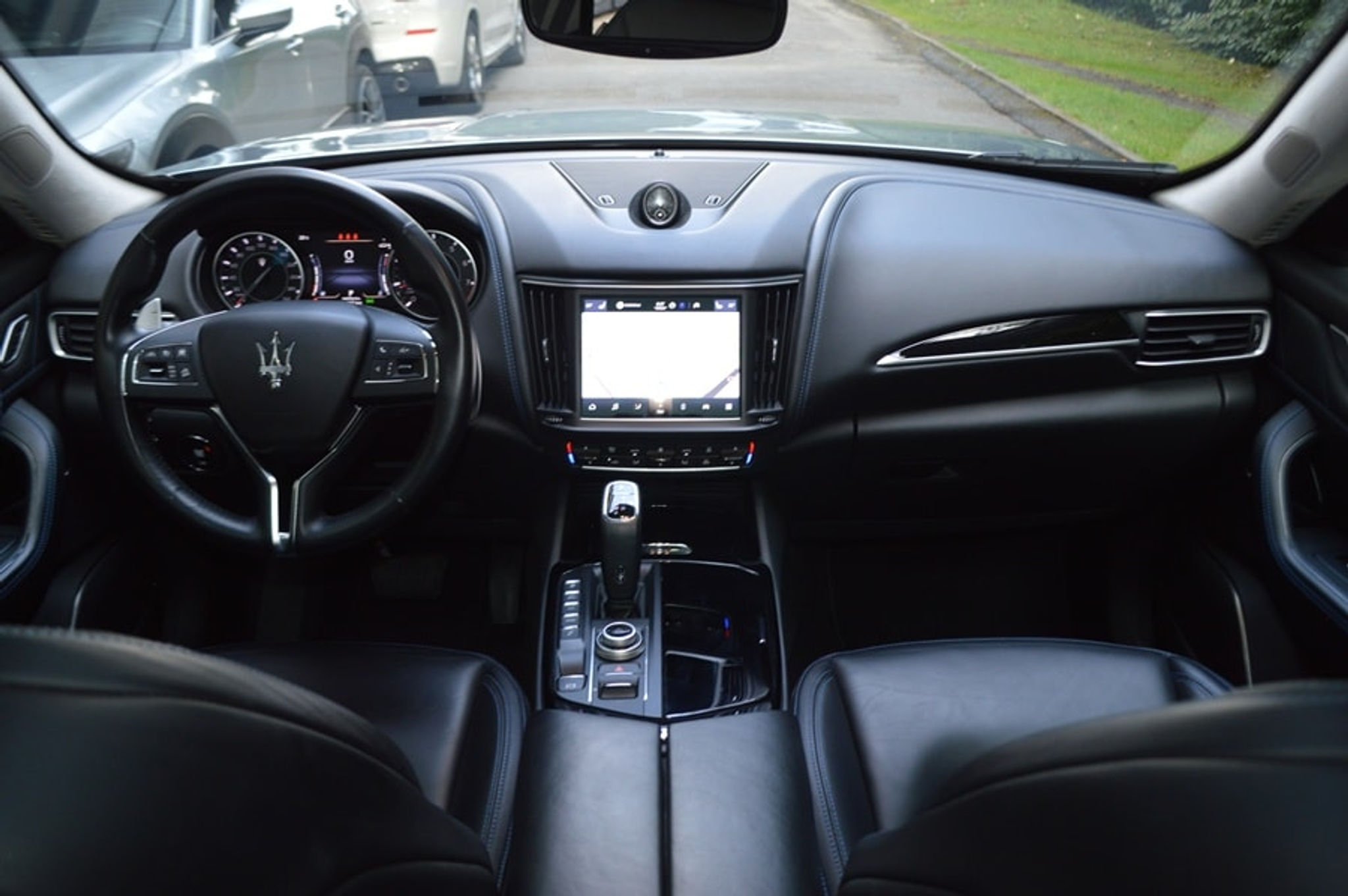 listing desktop thumbnail image 9