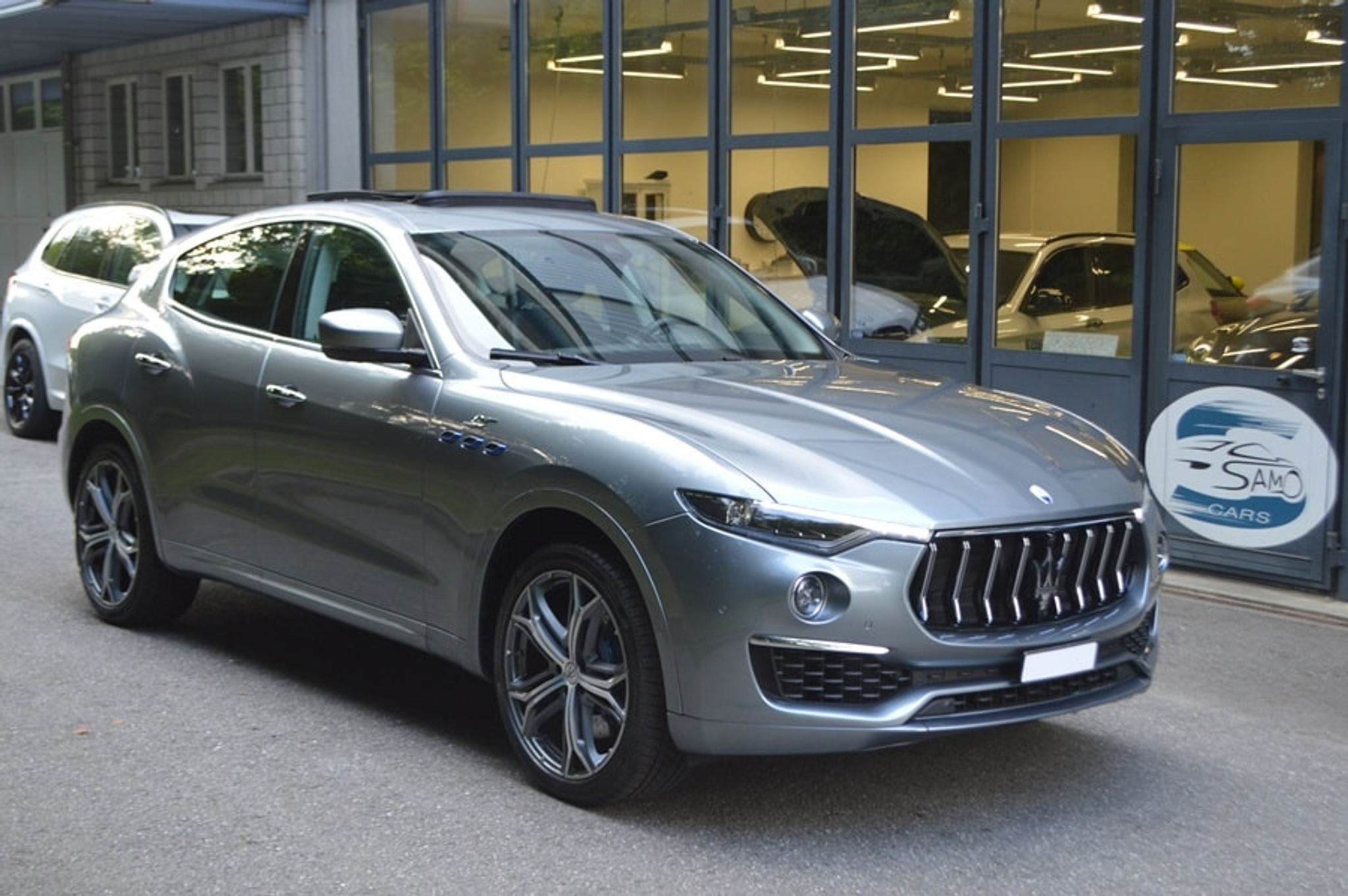 listing desktop thumbnail image 12