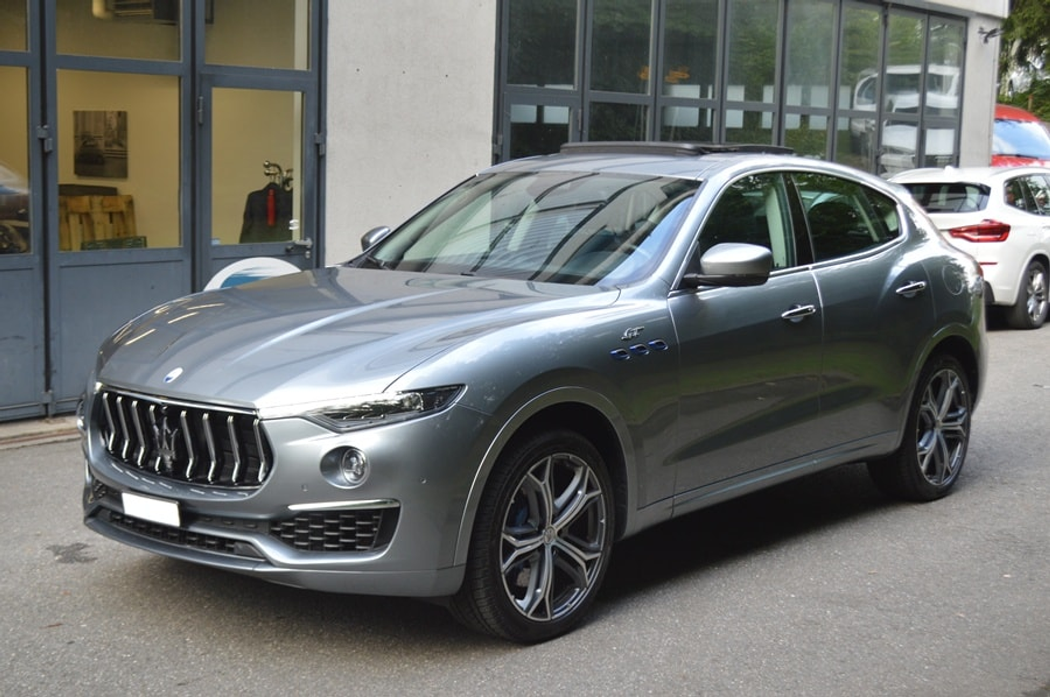 listing desktop thumbnail image 2