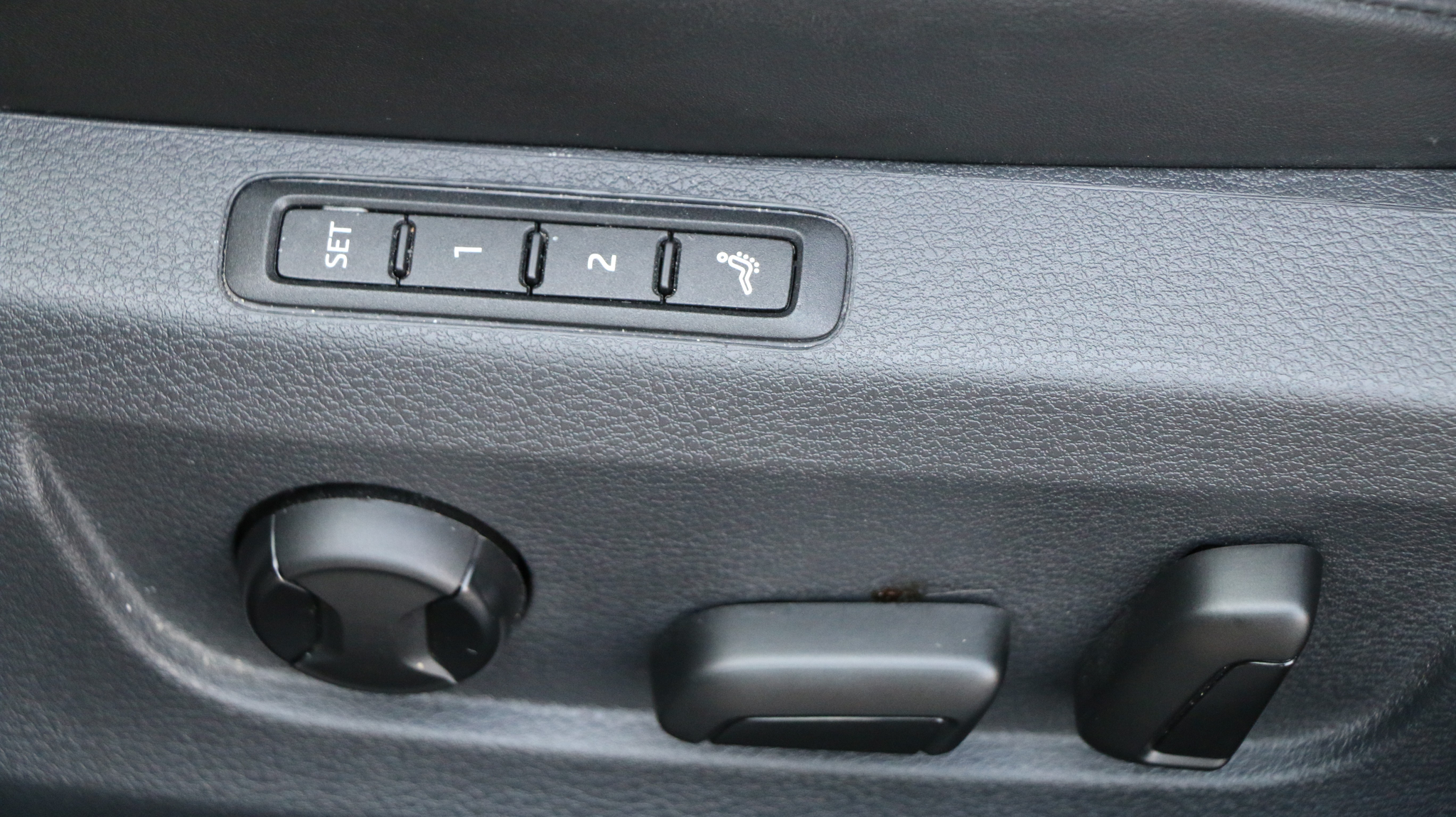 listing desktop thumbnail image 13