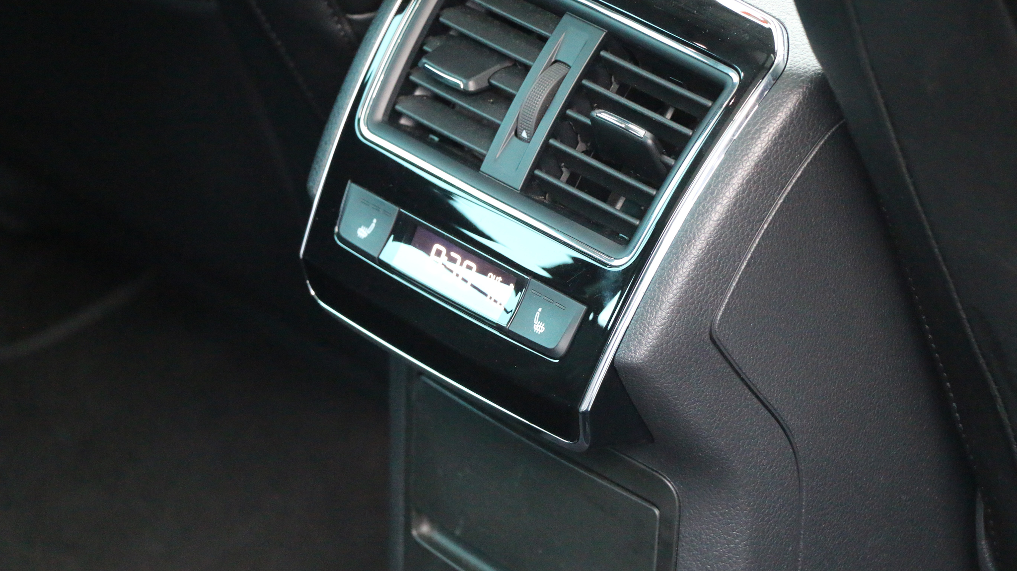 listing desktop thumbnail image 22