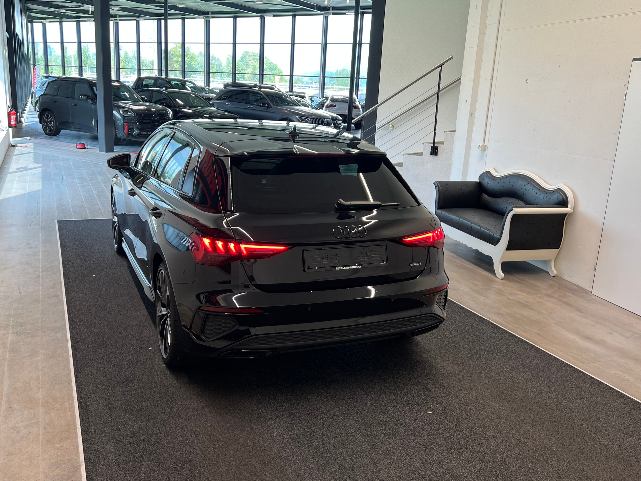 listing desktop thumbnail image 8