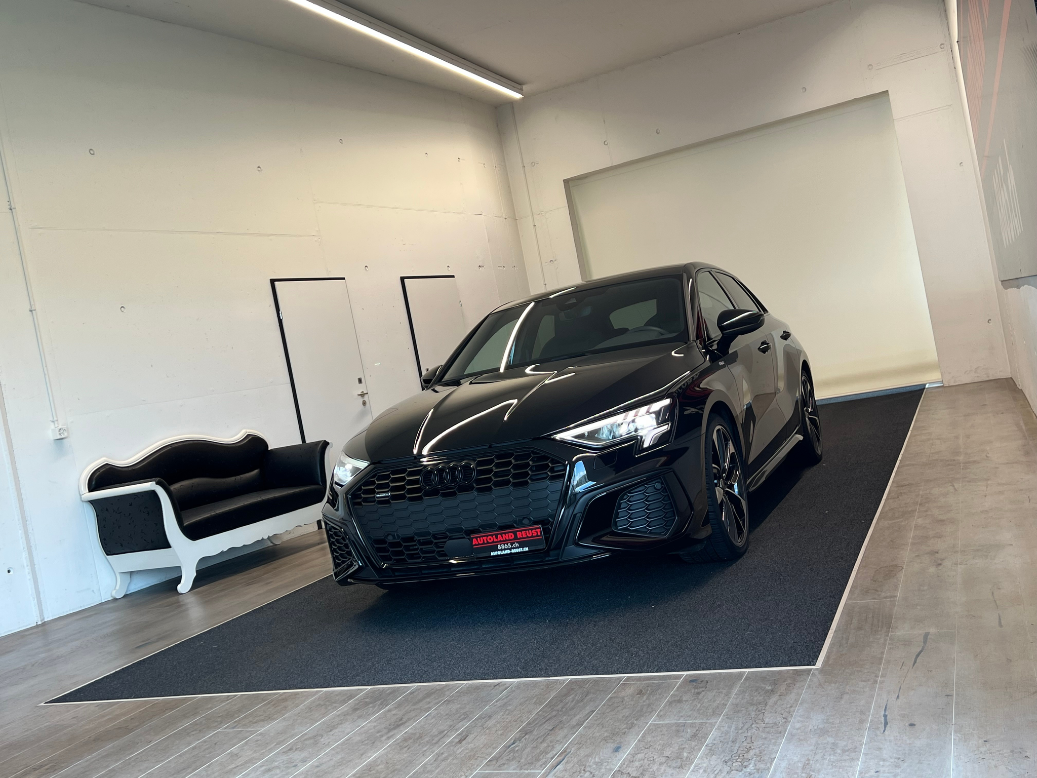 listing desktop thumbnail image 2