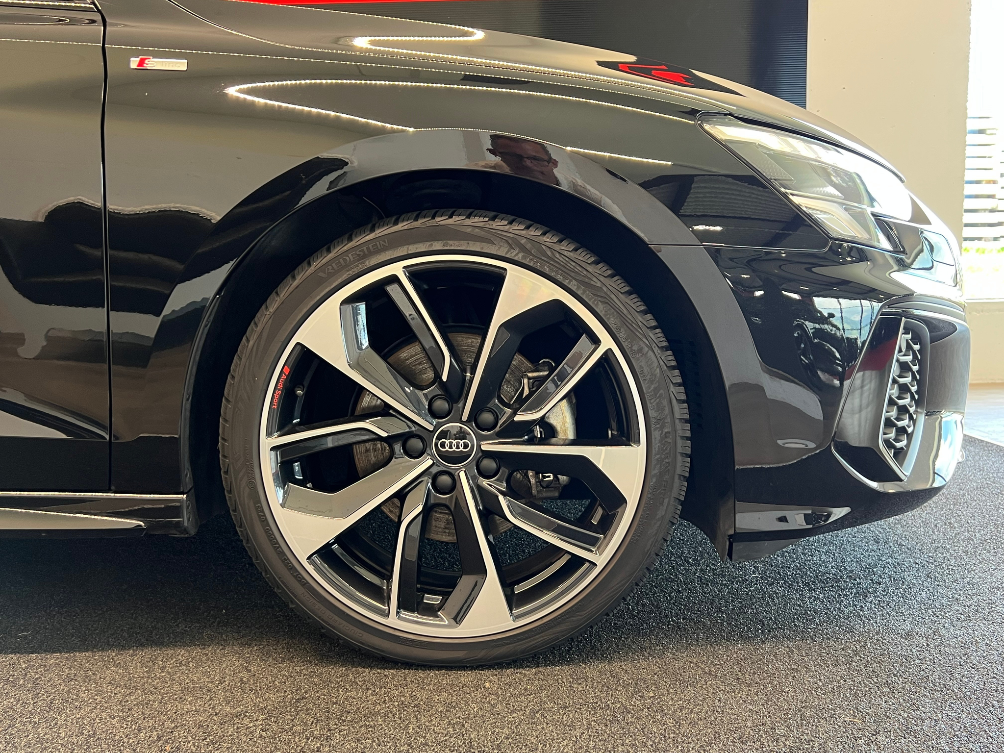 listing desktop thumbnail image 5