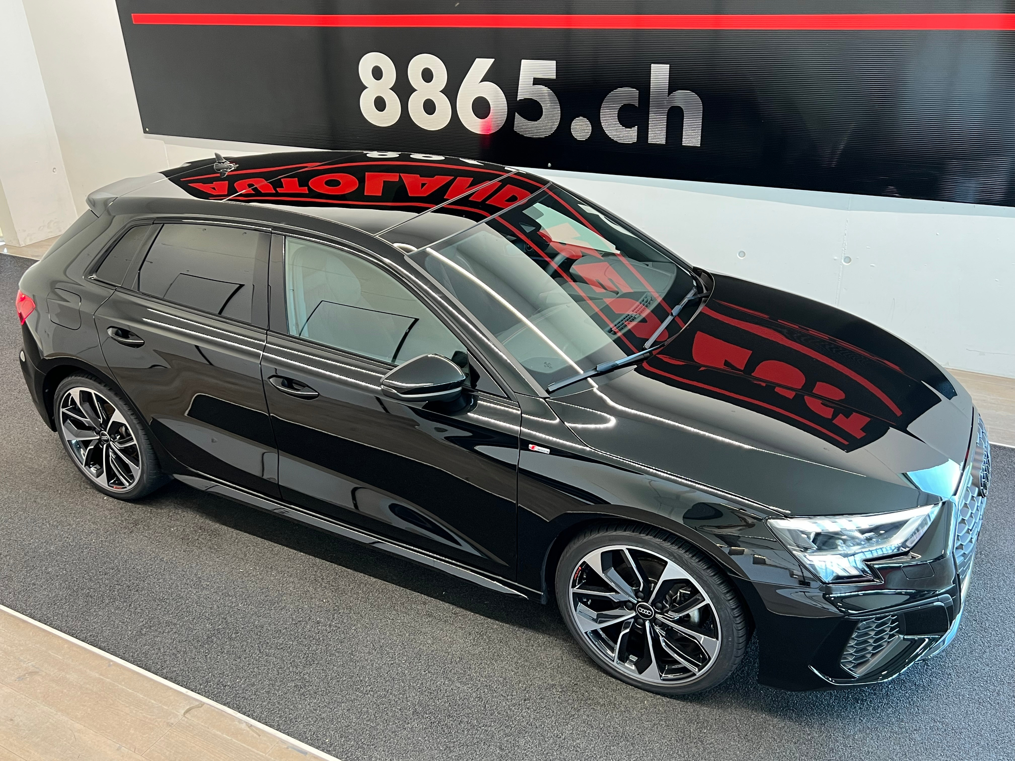 listing desktop thumbnail image 4