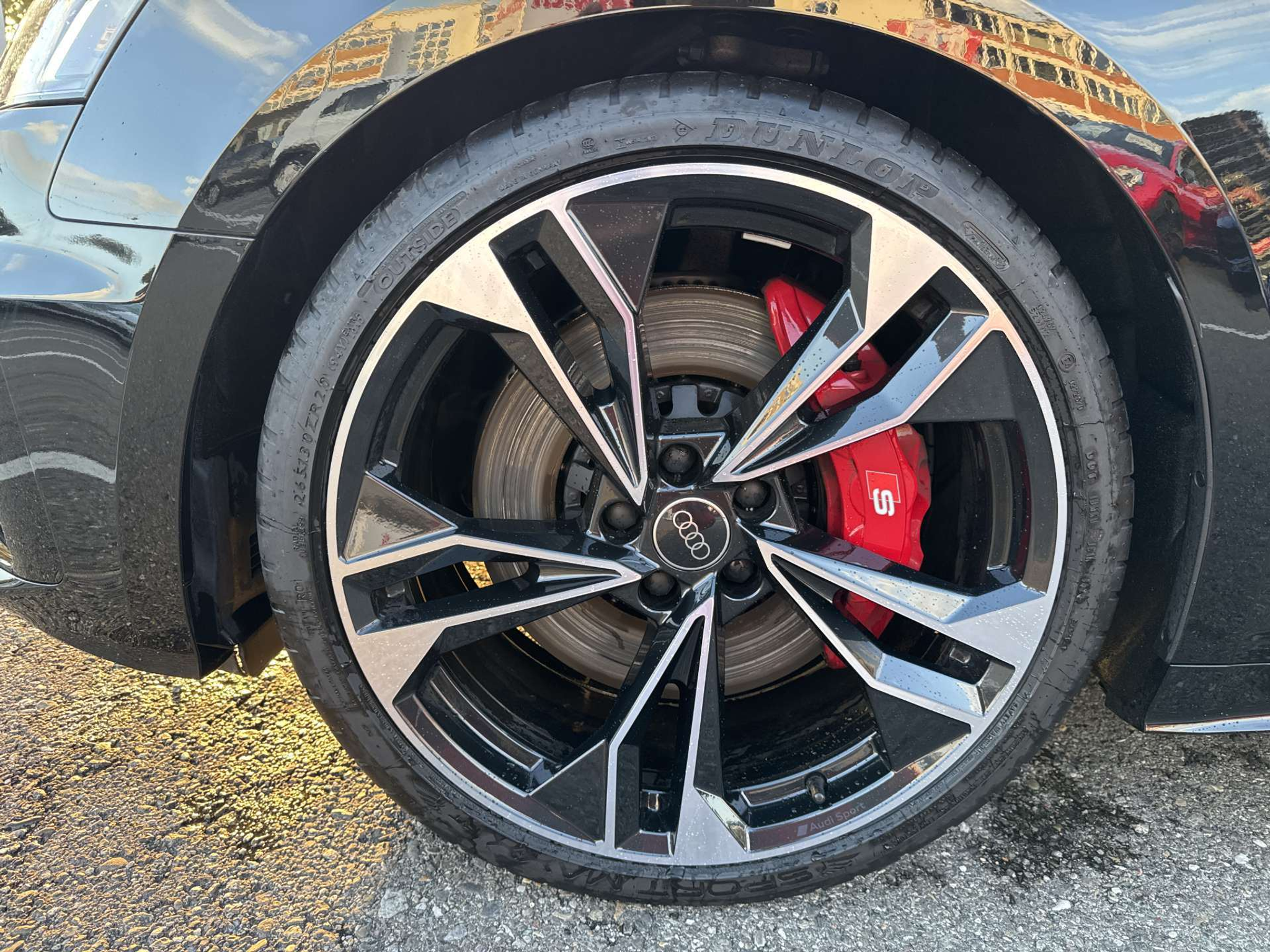 listing desktop thumbnail image 8