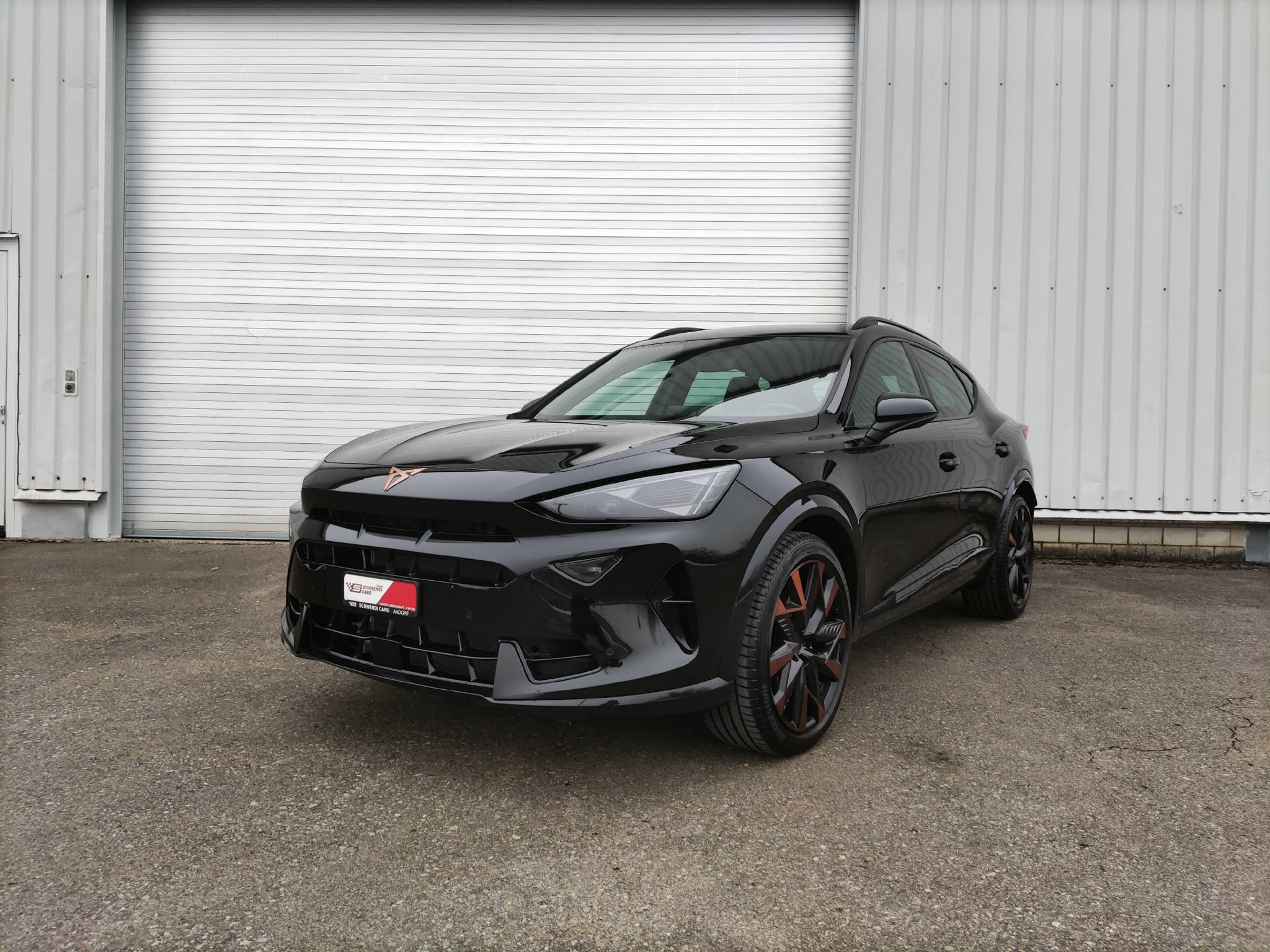 listing desktop thumbnail image 3