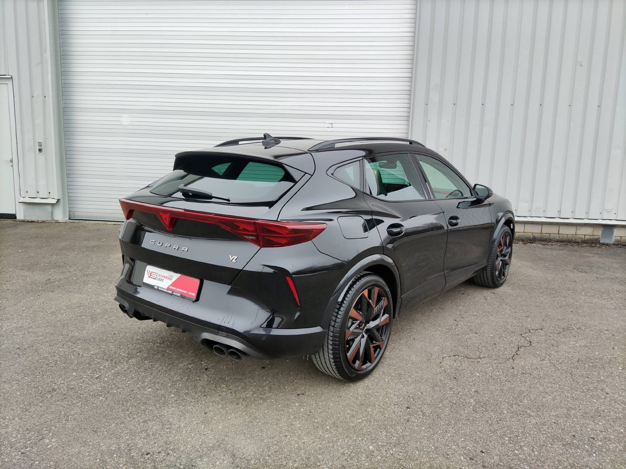 listing desktop thumbnail image 7