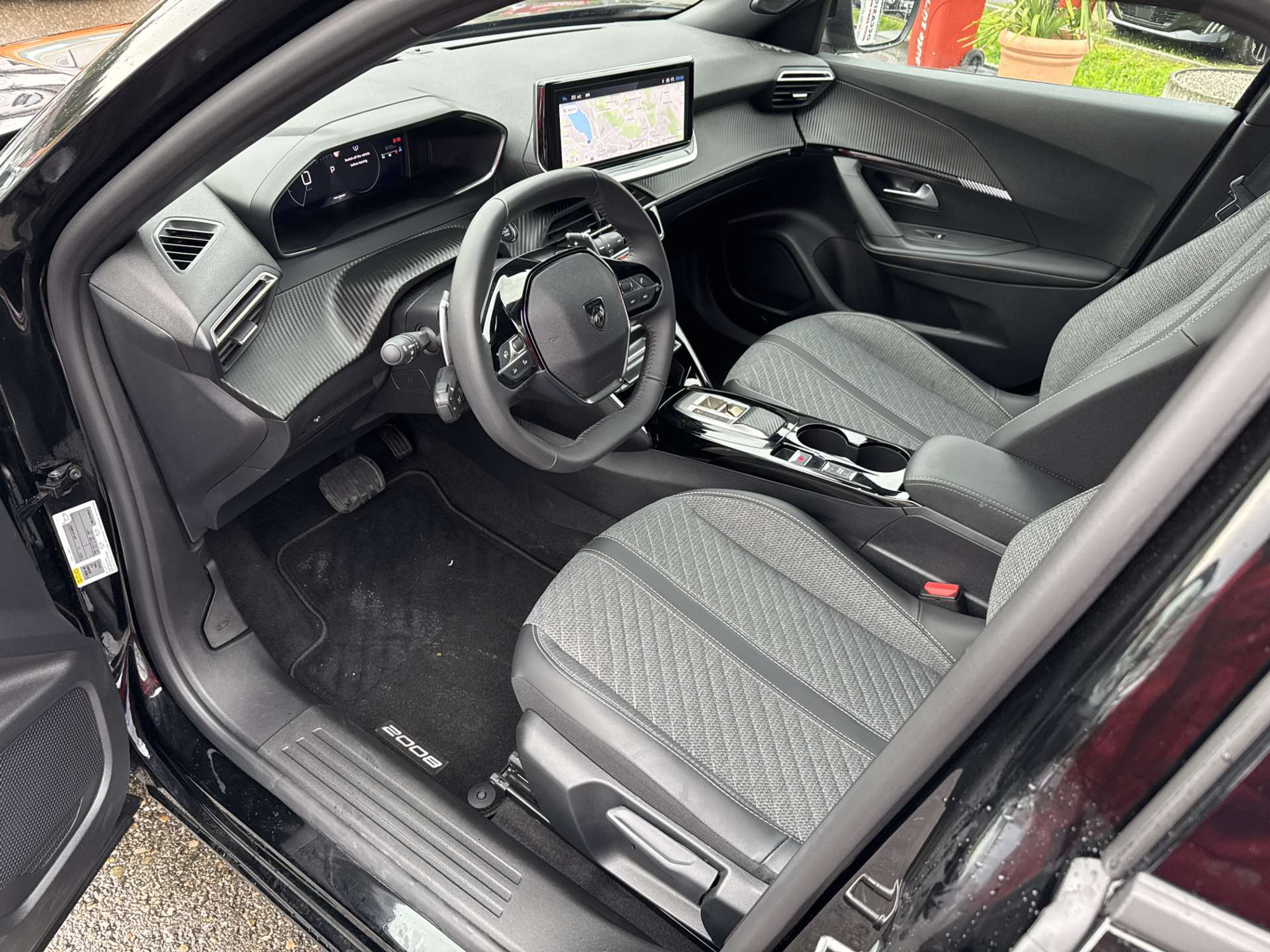 listing desktop thumbnail image 5