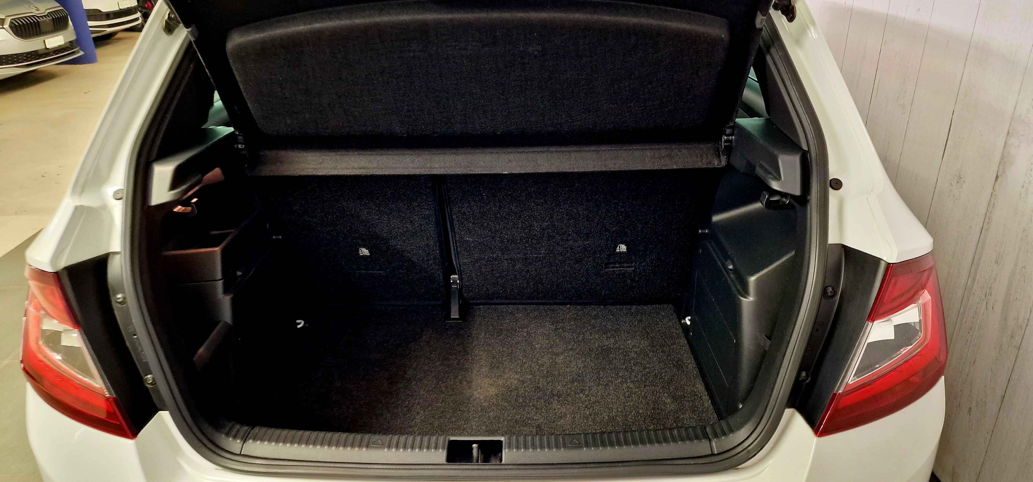 listing desktop thumbnail image 16