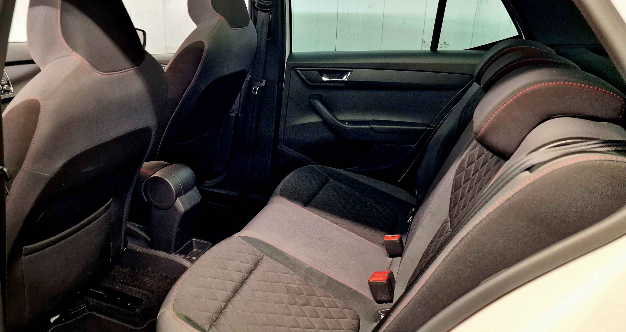 listing desktop thumbnail image 14