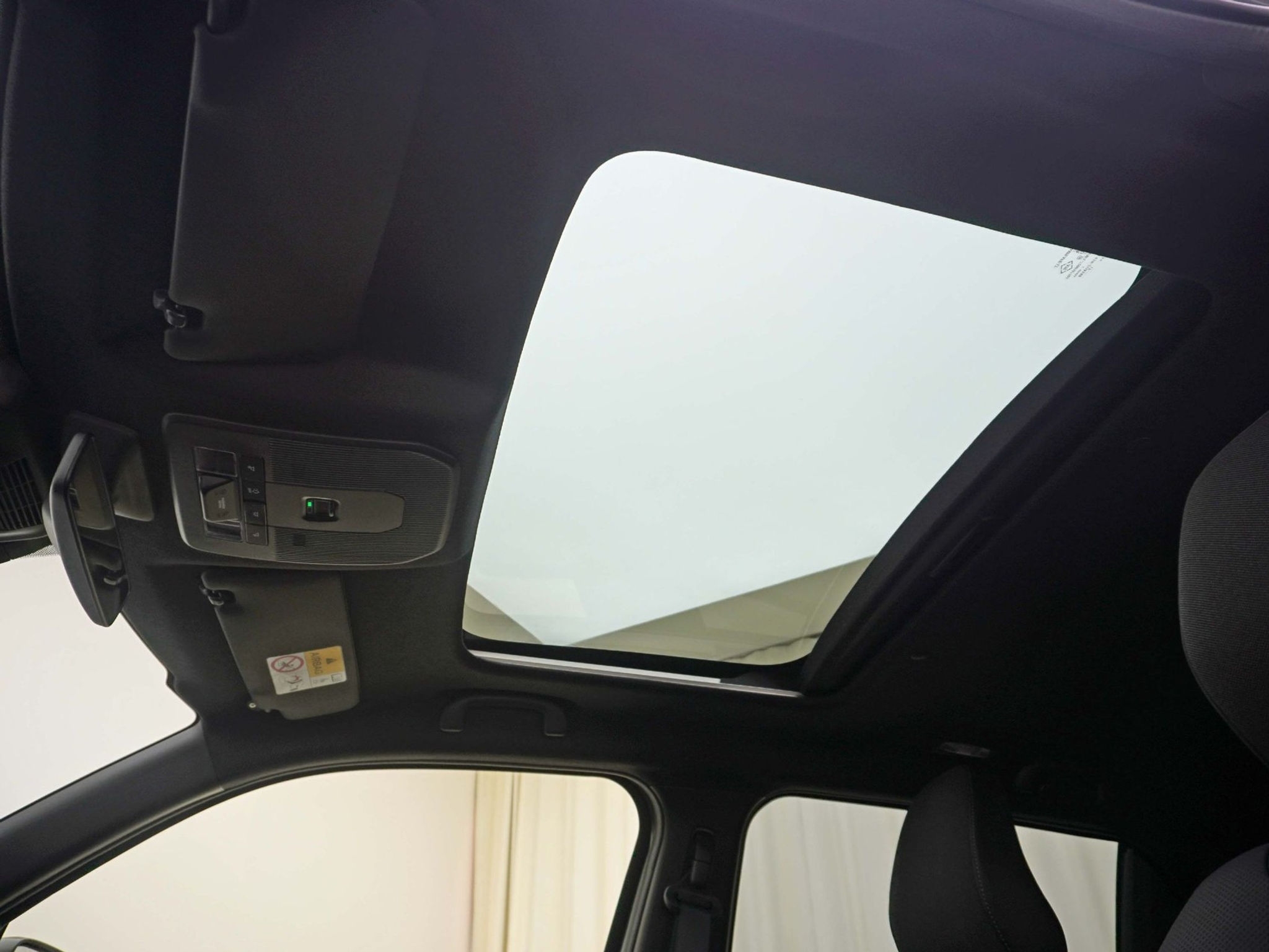 listing desktop thumbnail image 15