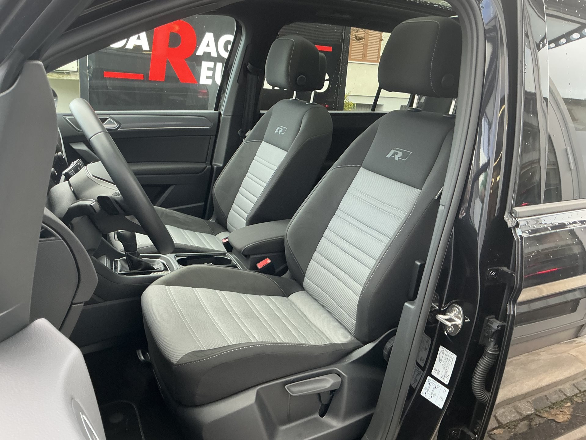 listing desktop thumbnail image 7