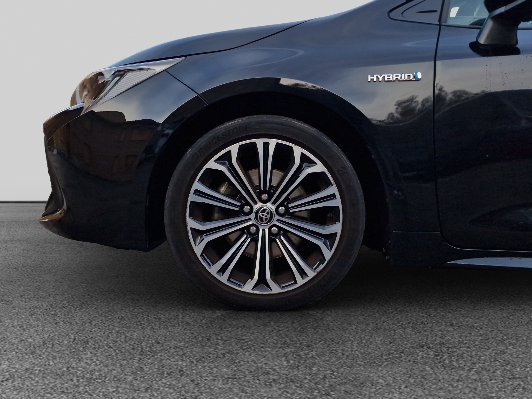 listing desktop thumbnail image 13