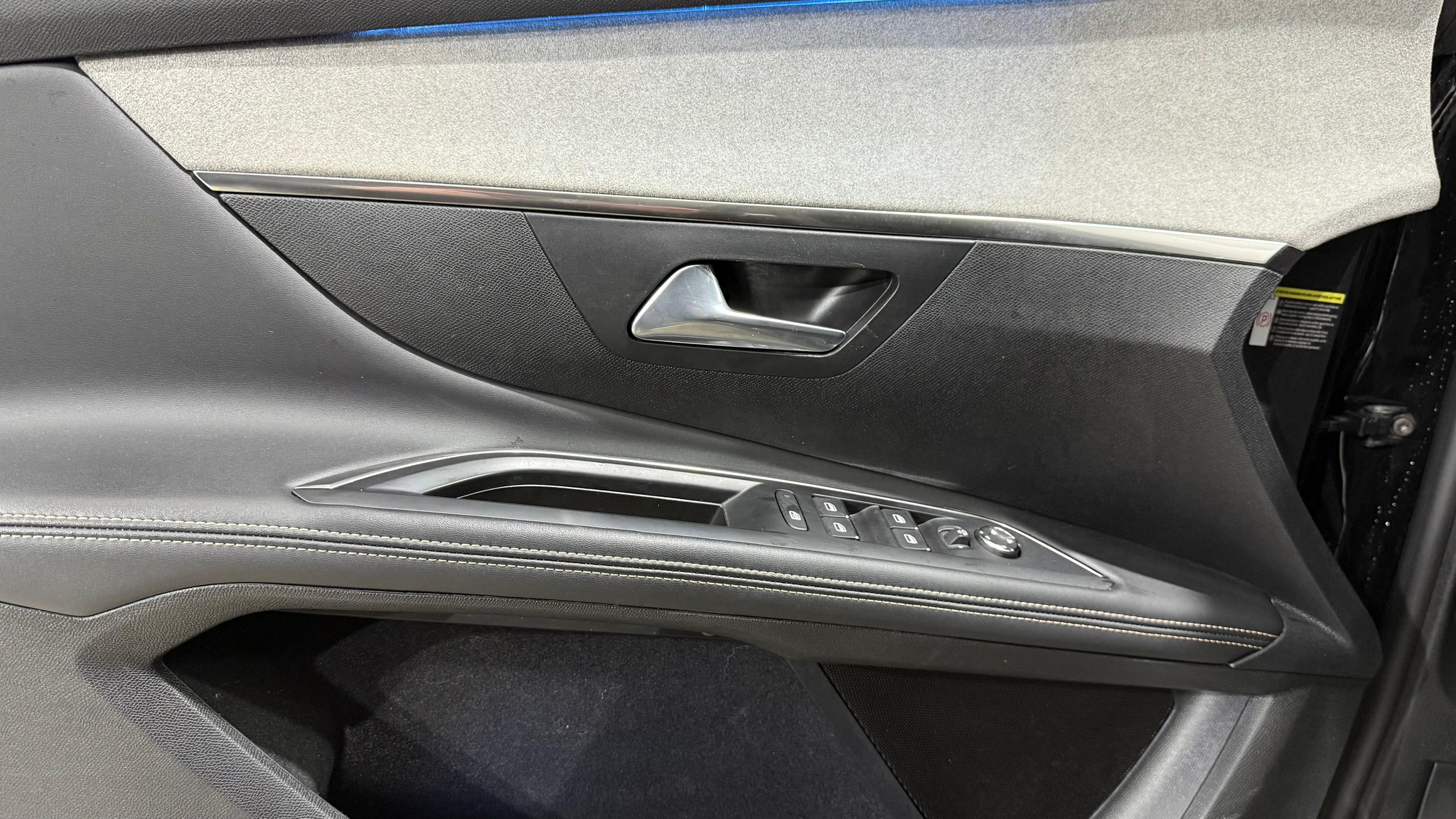 listing desktop thumbnail image 11