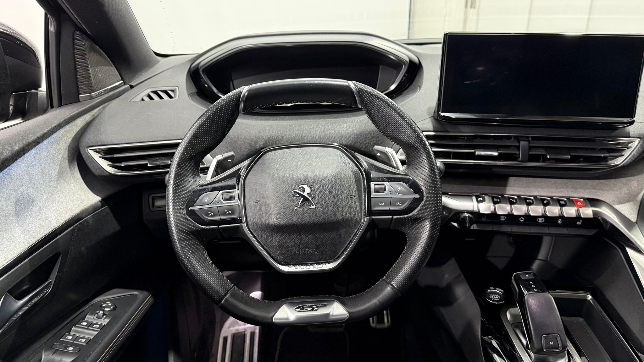 listing desktop thumbnail image 12