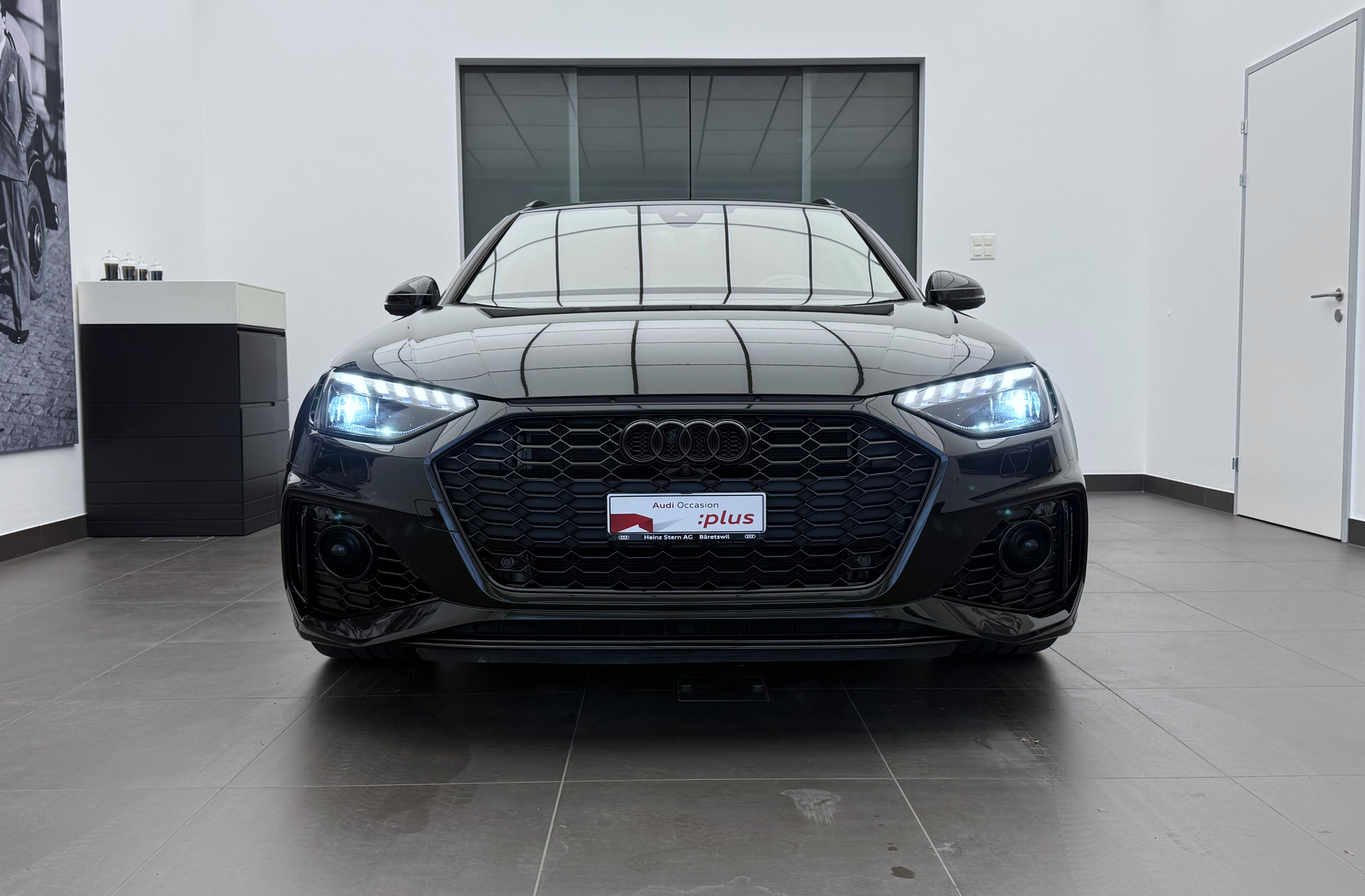 listing desktop thumbnail image 1