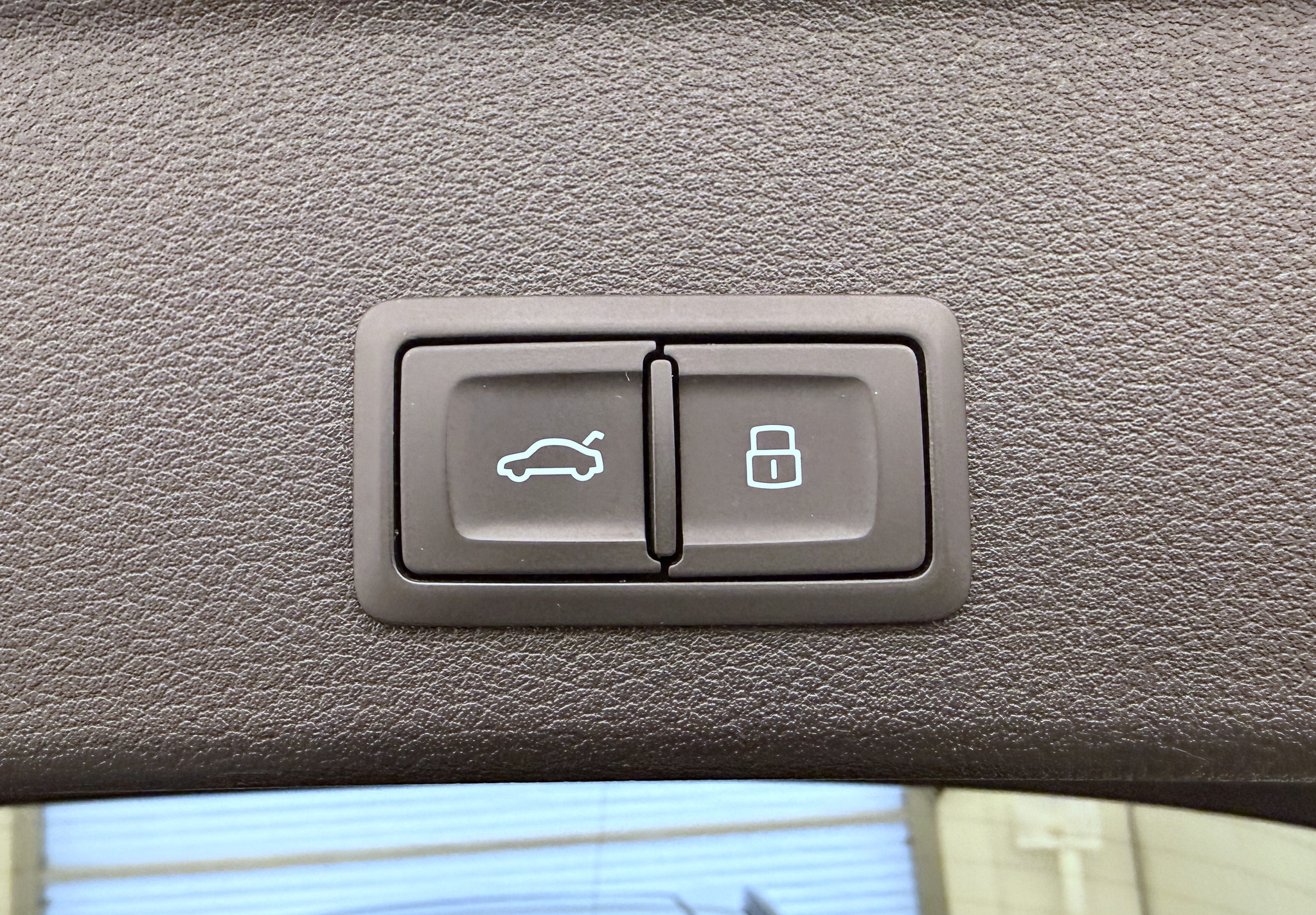 listing desktop thumbnail image 26