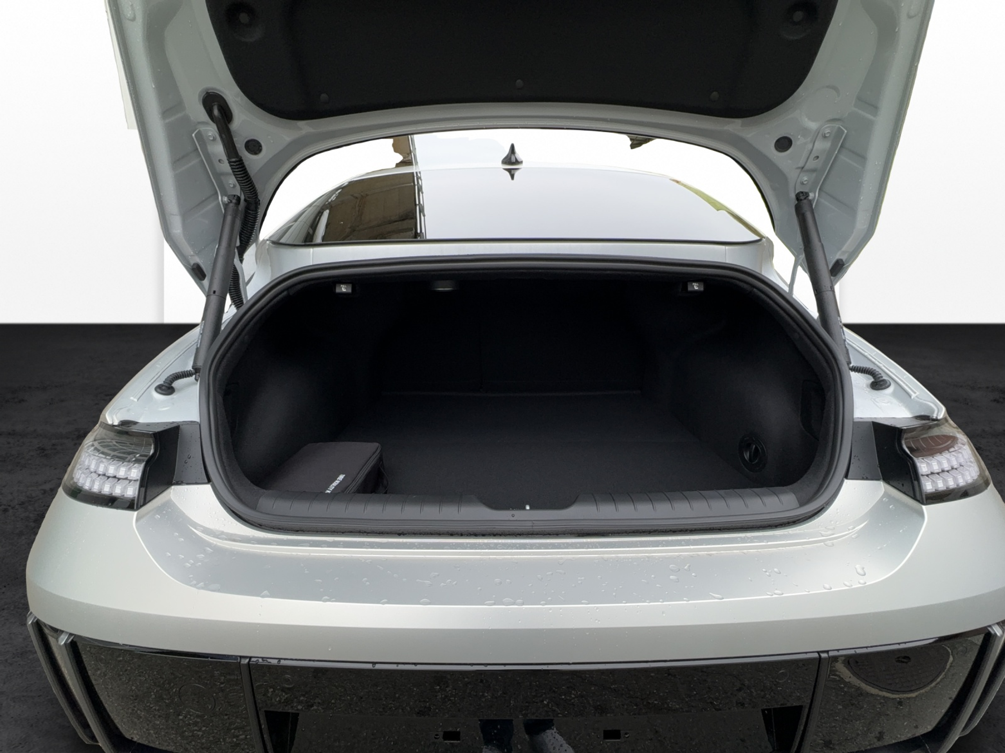 listing desktop thumbnail image 13