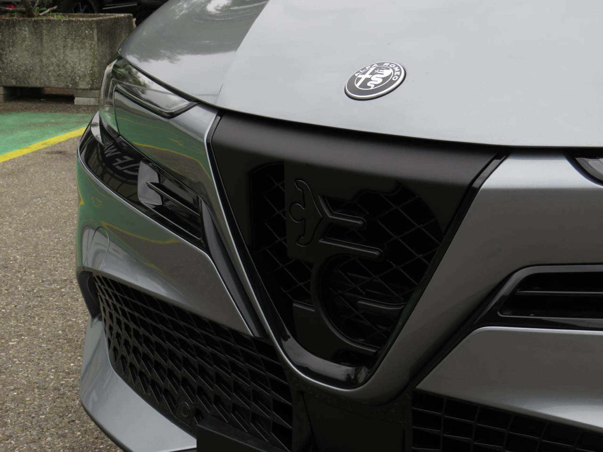 listing desktop thumbnail image 6