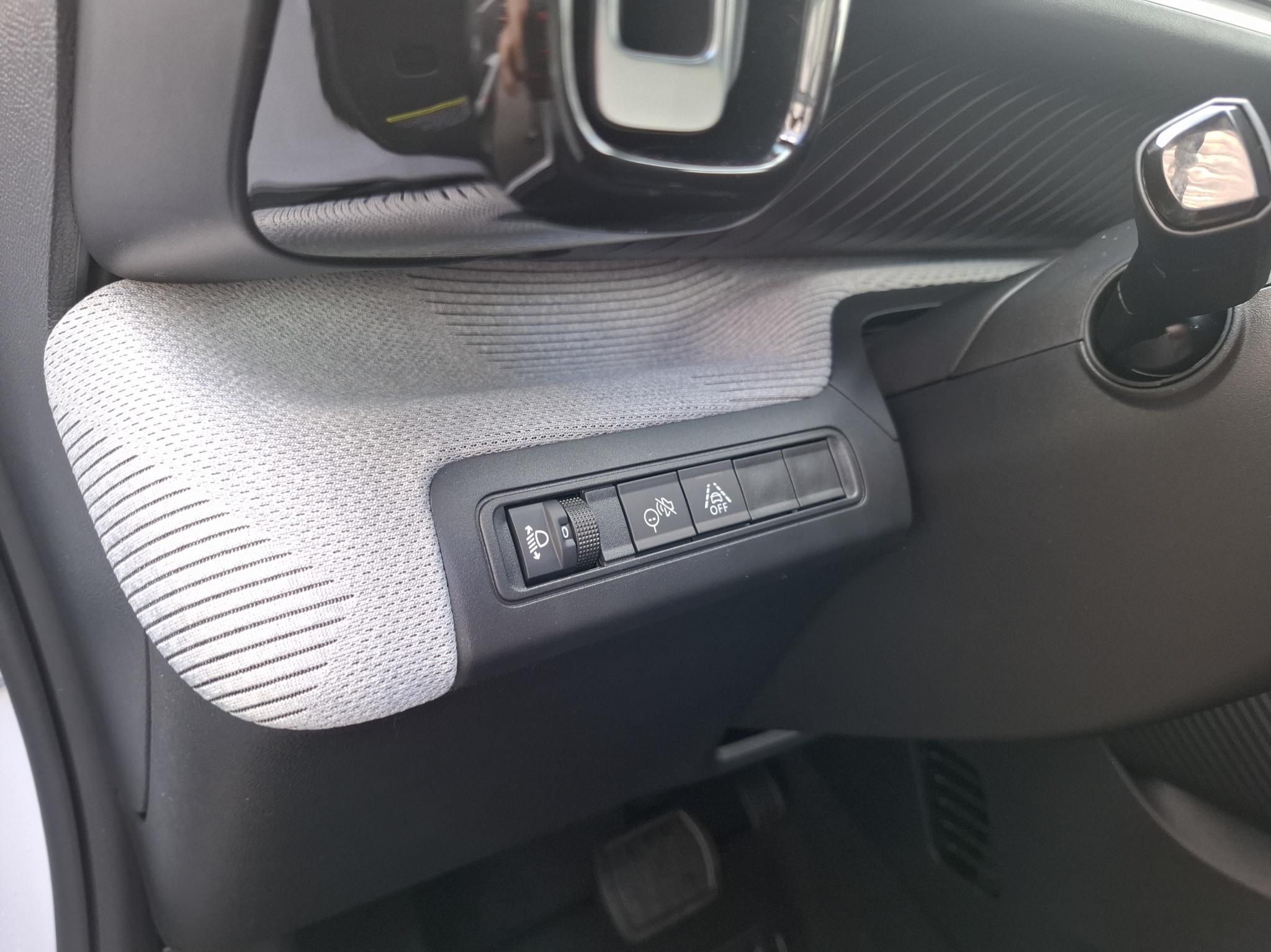 listing desktop thumbnail image 6