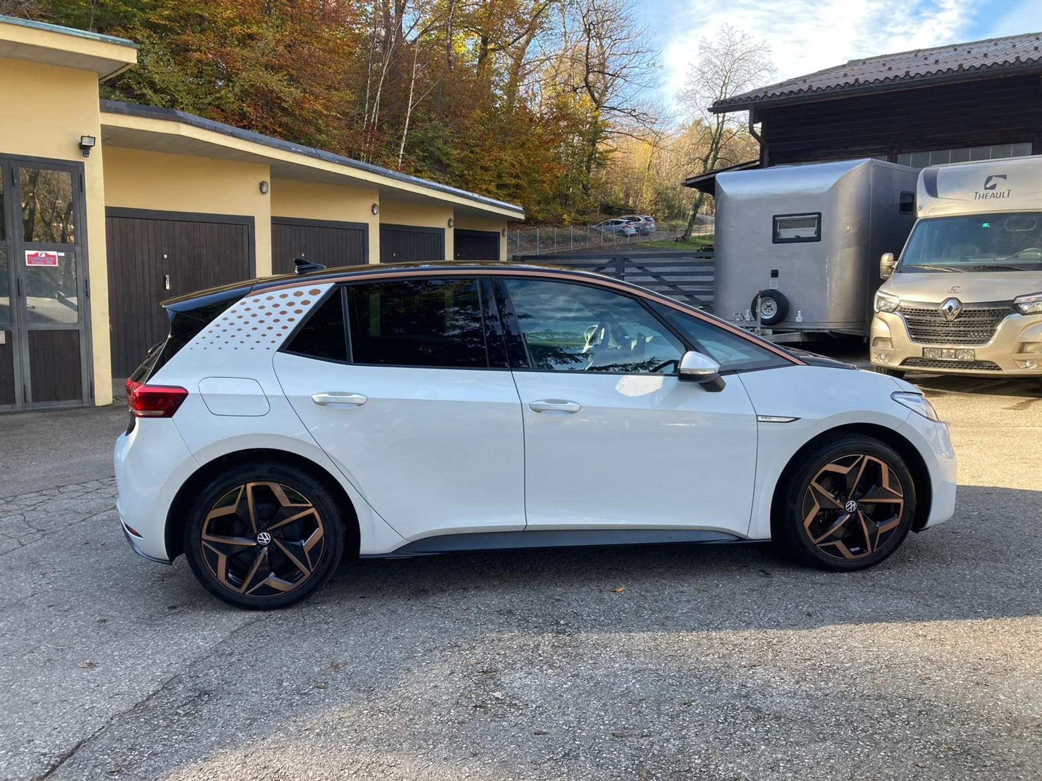 listing desktop thumbnail image 7