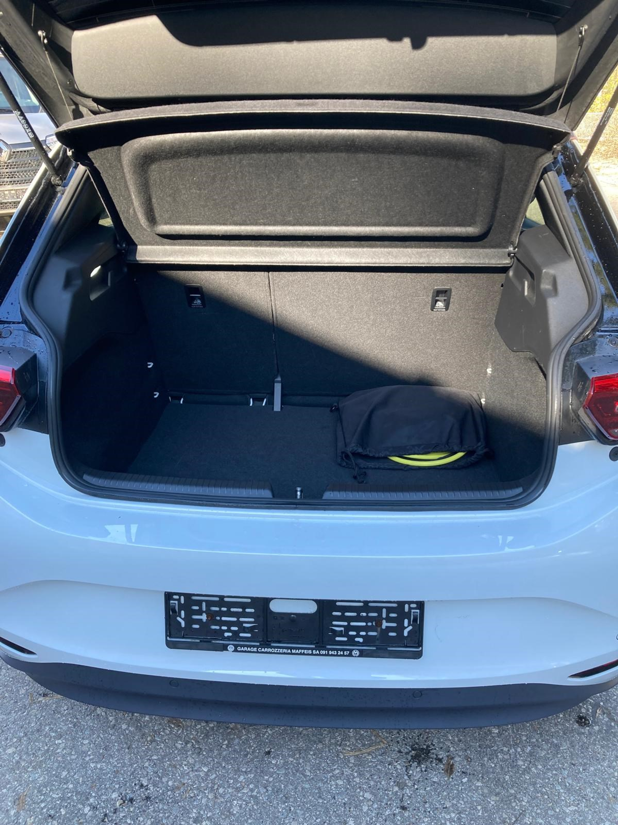 listing desktop thumbnail image 9