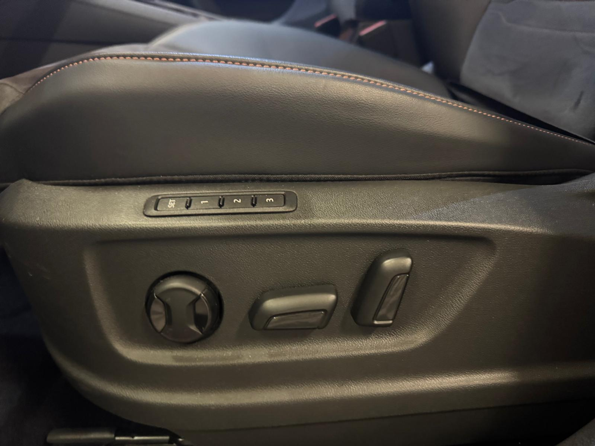 listing desktop thumbnail image 20