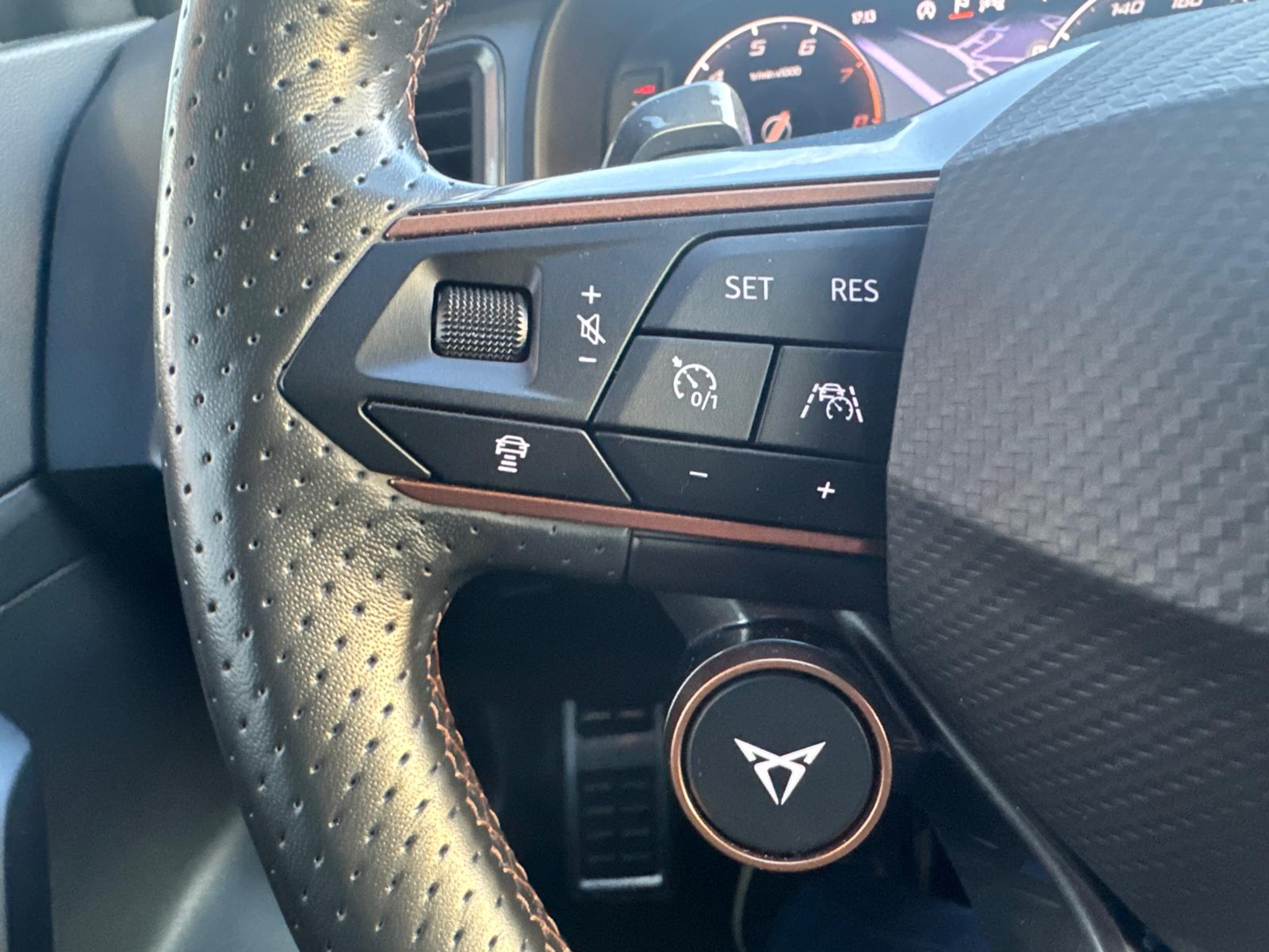 listing desktop thumbnail image 11