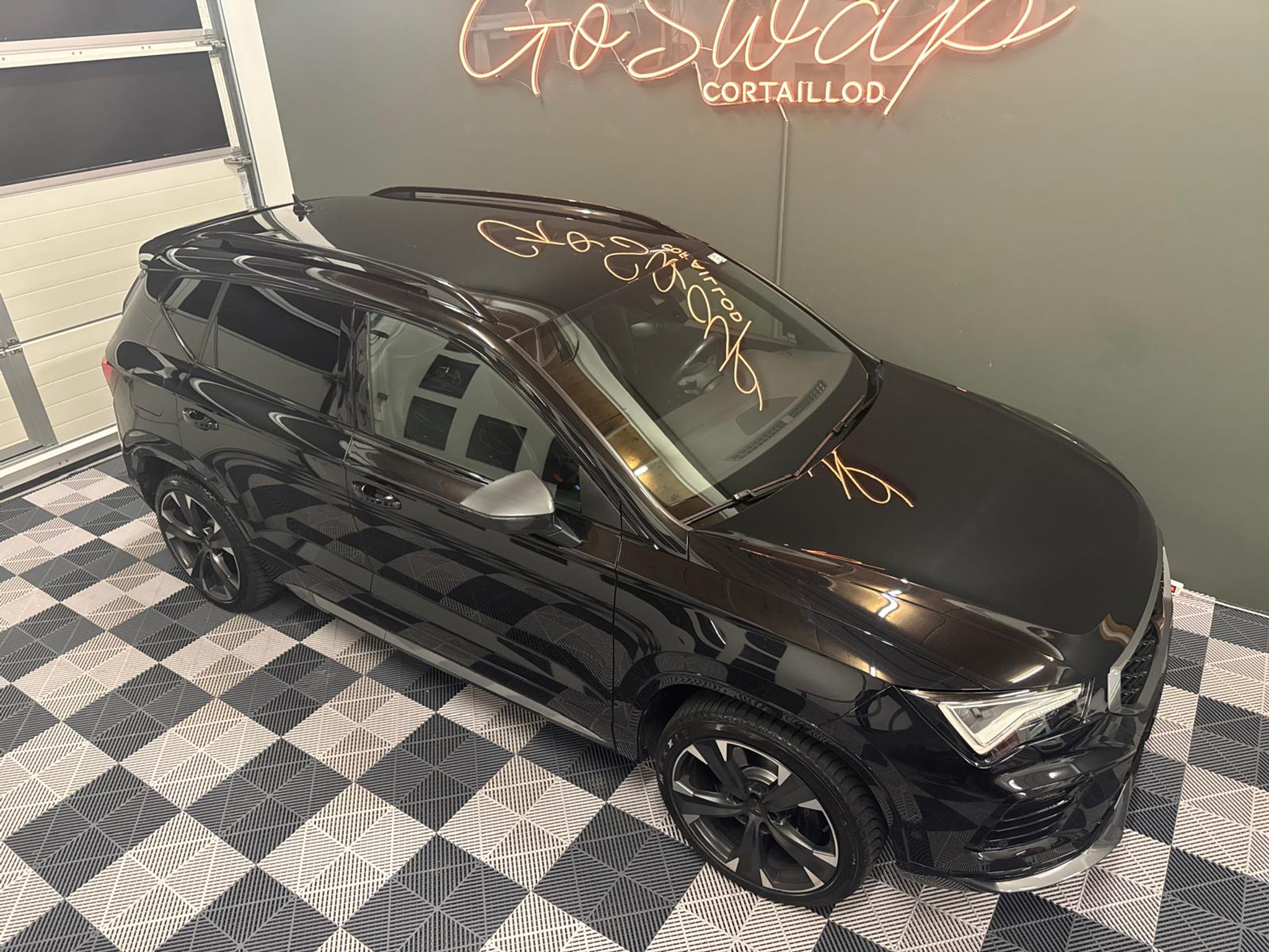 listing desktop thumbnail image 3