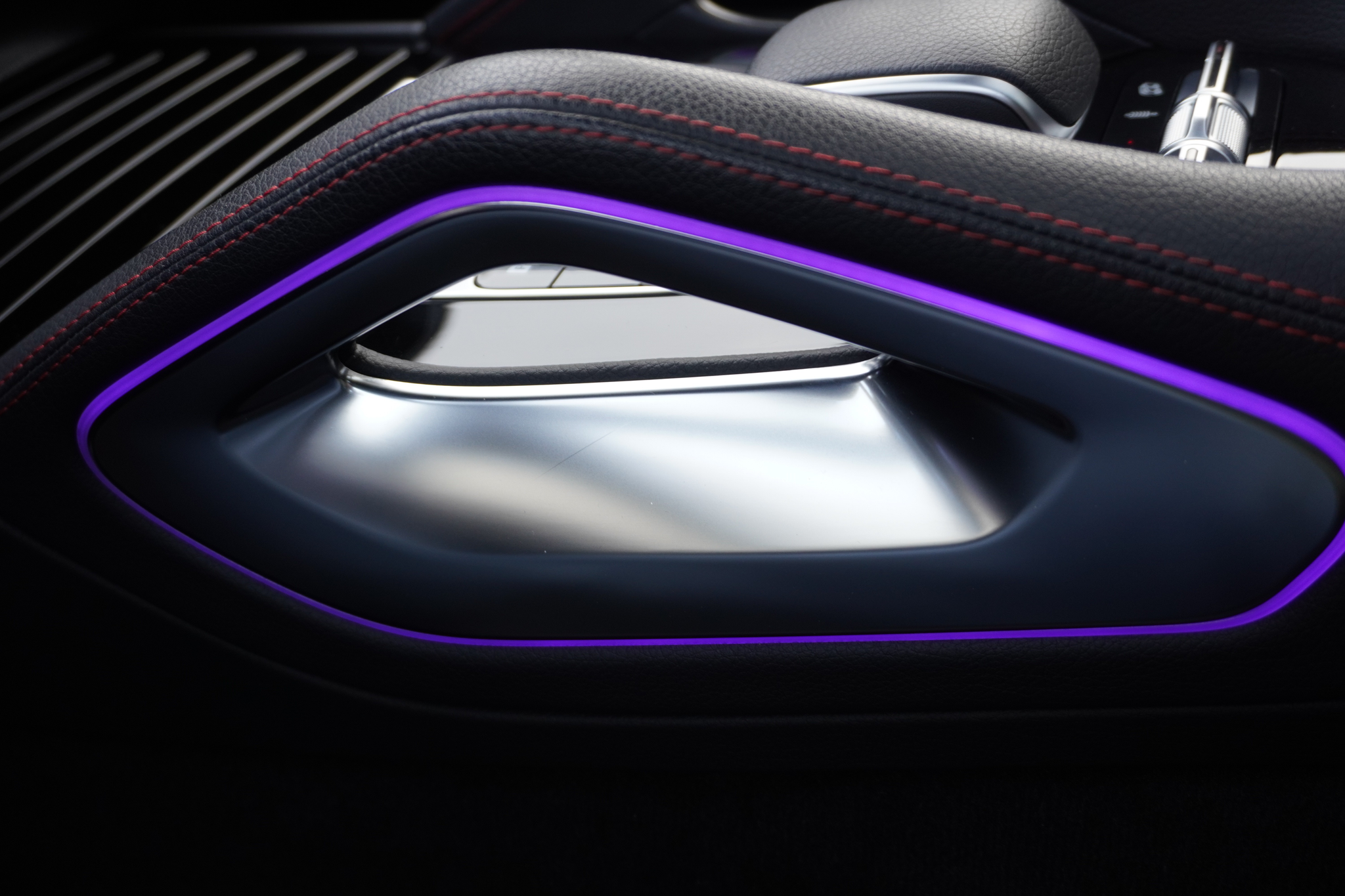 listing desktop thumbnail image 26