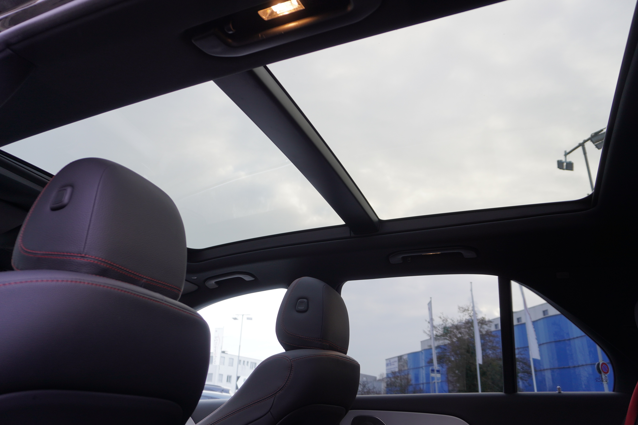 listing desktop thumbnail image 17