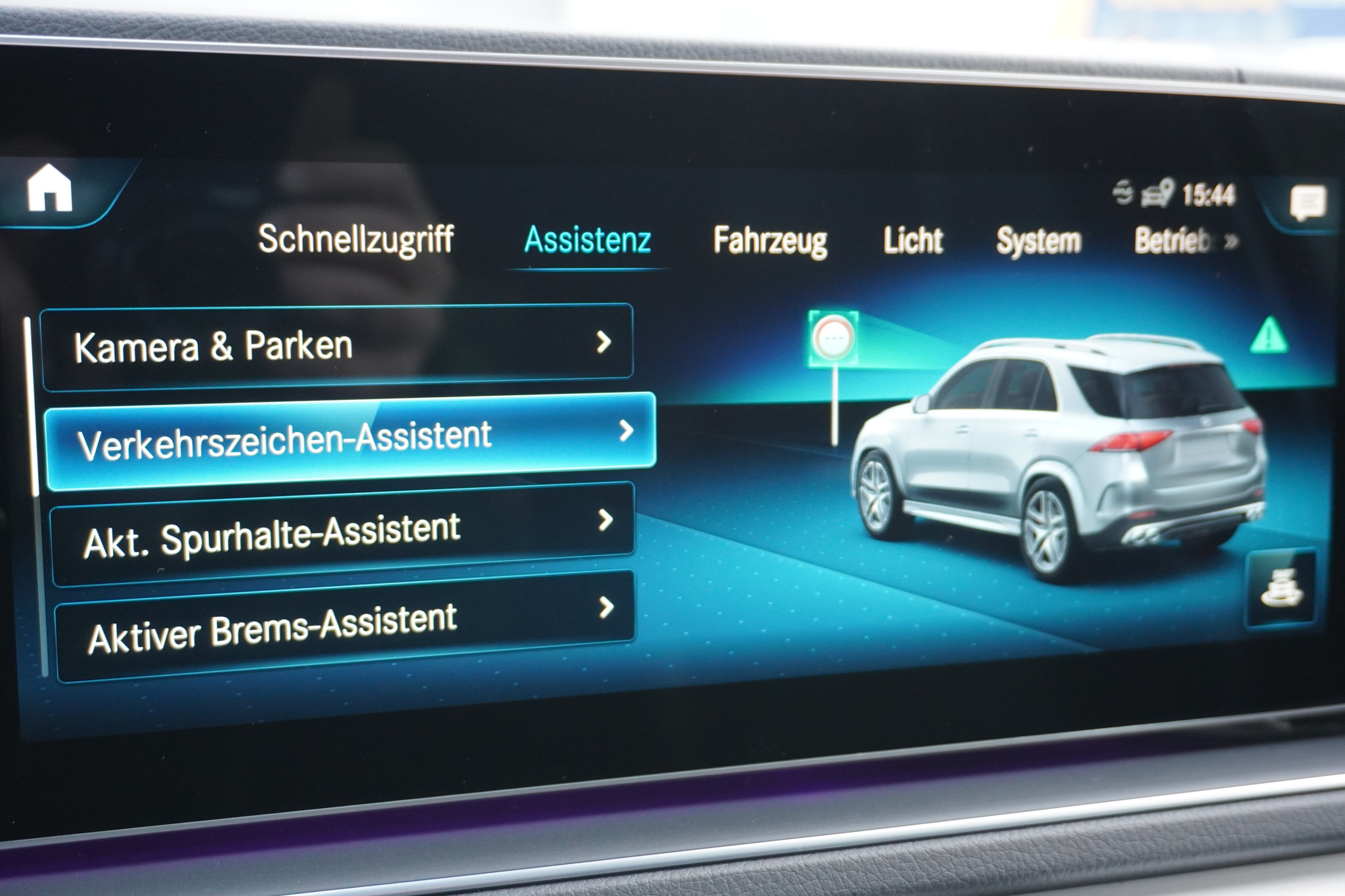 listing desktop thumbnail image 27