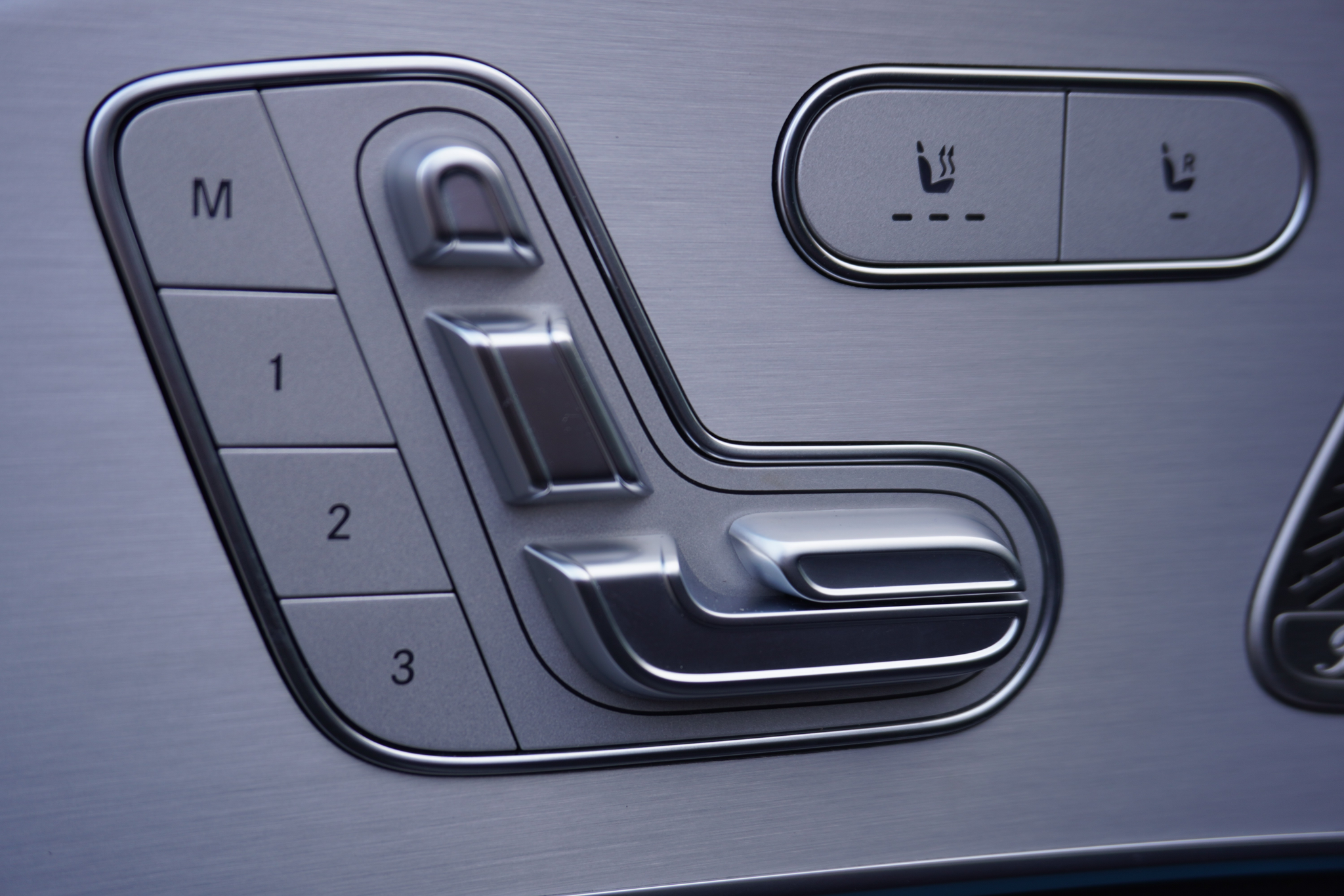 listing desktop thumbnail image 13