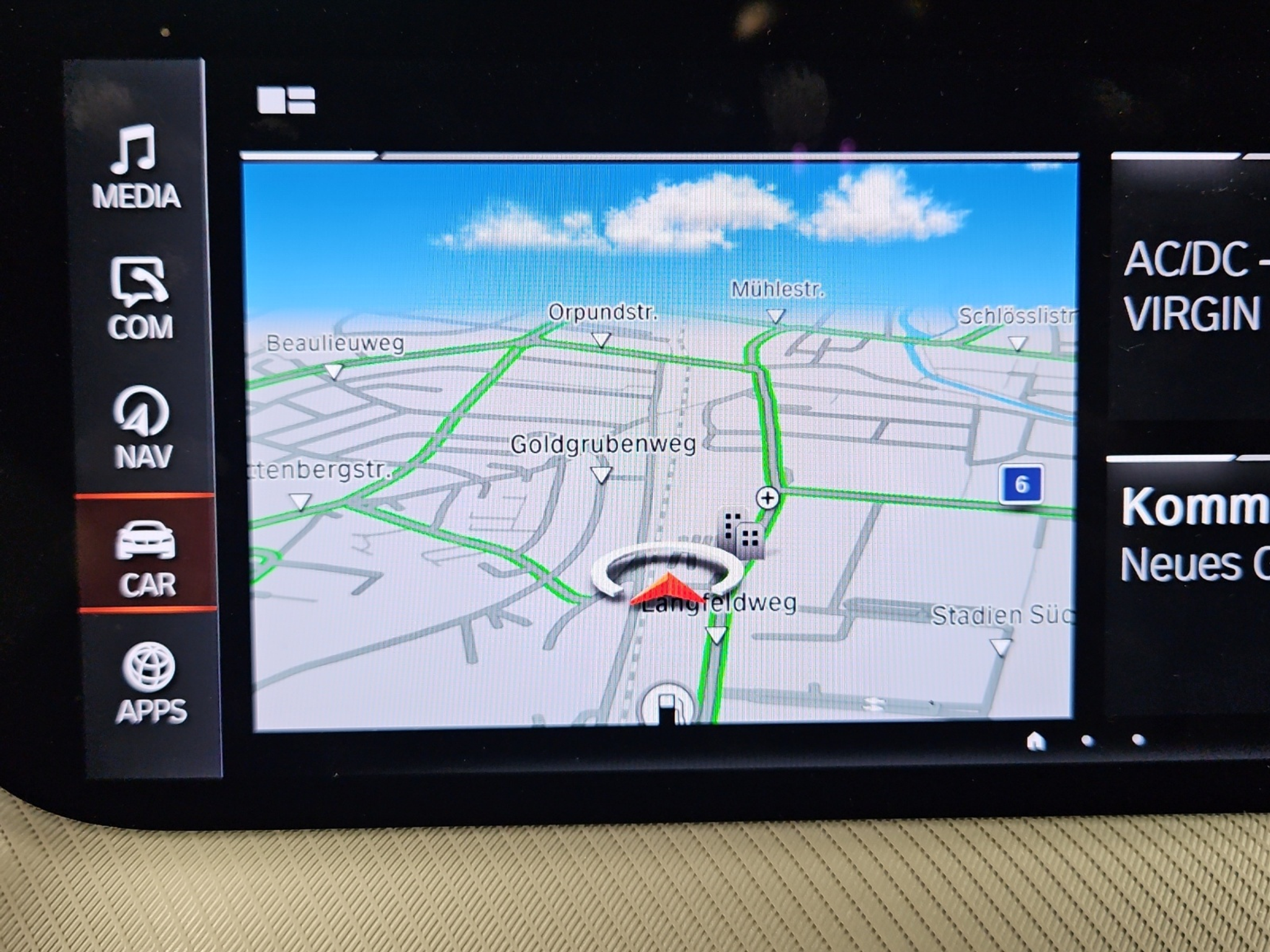 listing desktop thumbnail image 16