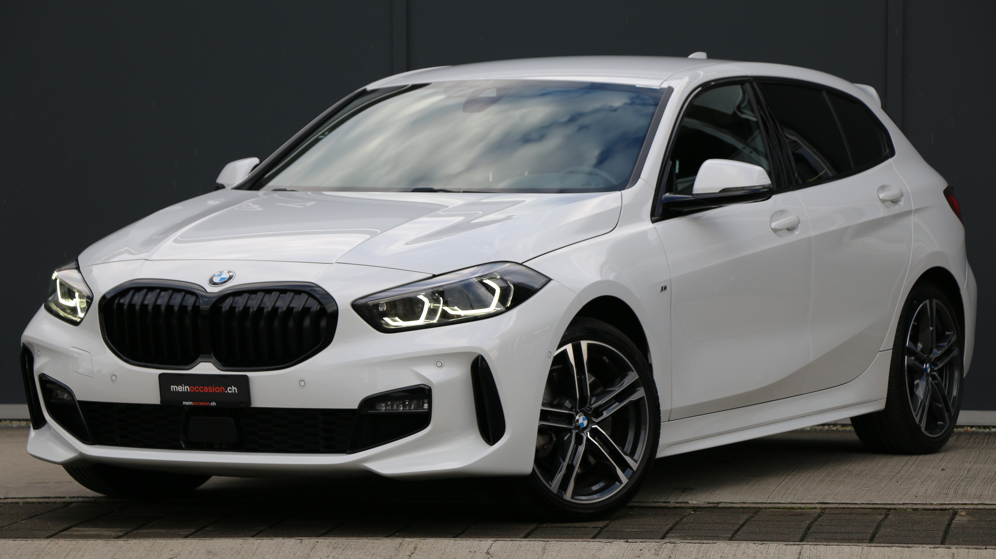 listing desktop thumbnail image 0